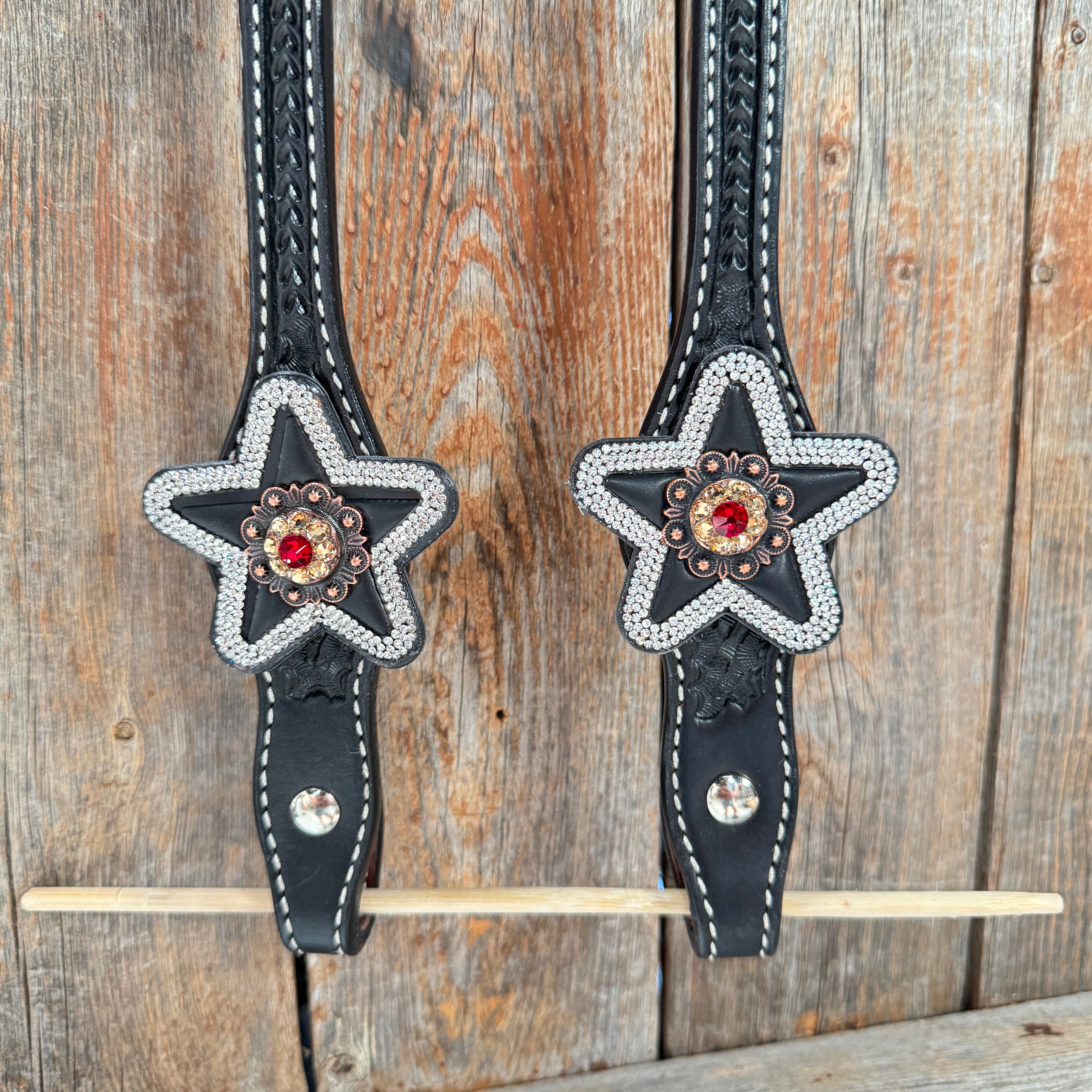 Black Basketweave Red and Copper One Ear Tack Set  #OEBC662