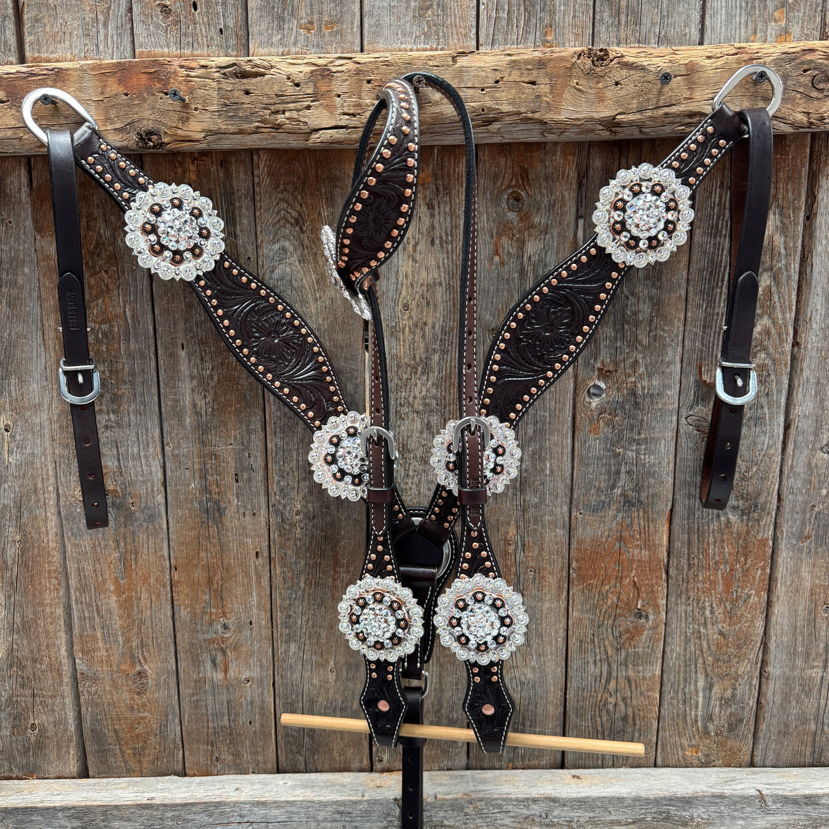 Dark Oil Floral Copper Dot Mixed Metal Tack Set | OEBC540