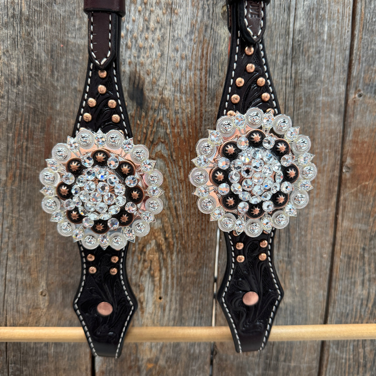 Dark Oil Floral Copper Dot Mixed Metal Tack Set | OEBC540
