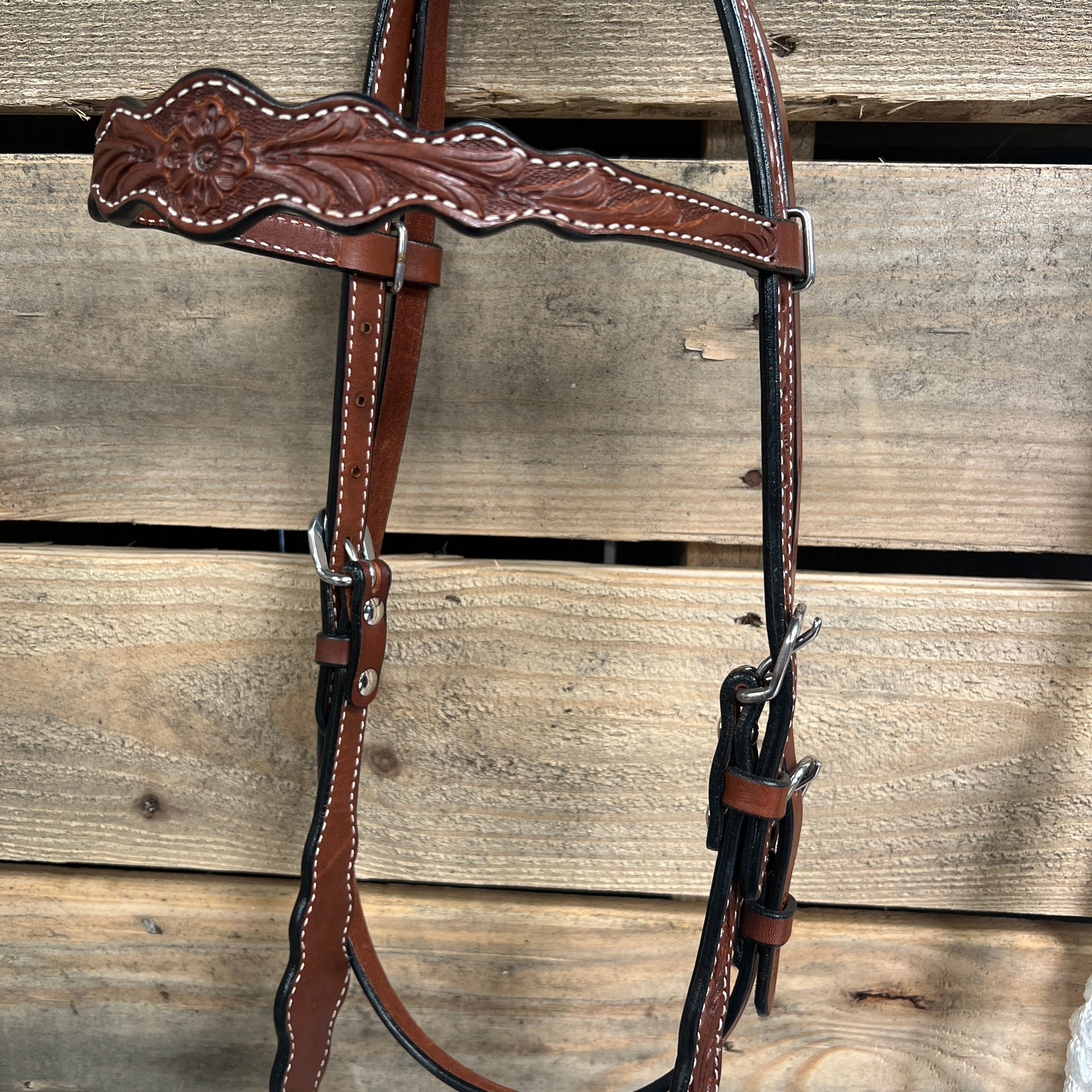 Medium Oil Floral Scalloped White Loping Hackamore #LHK020