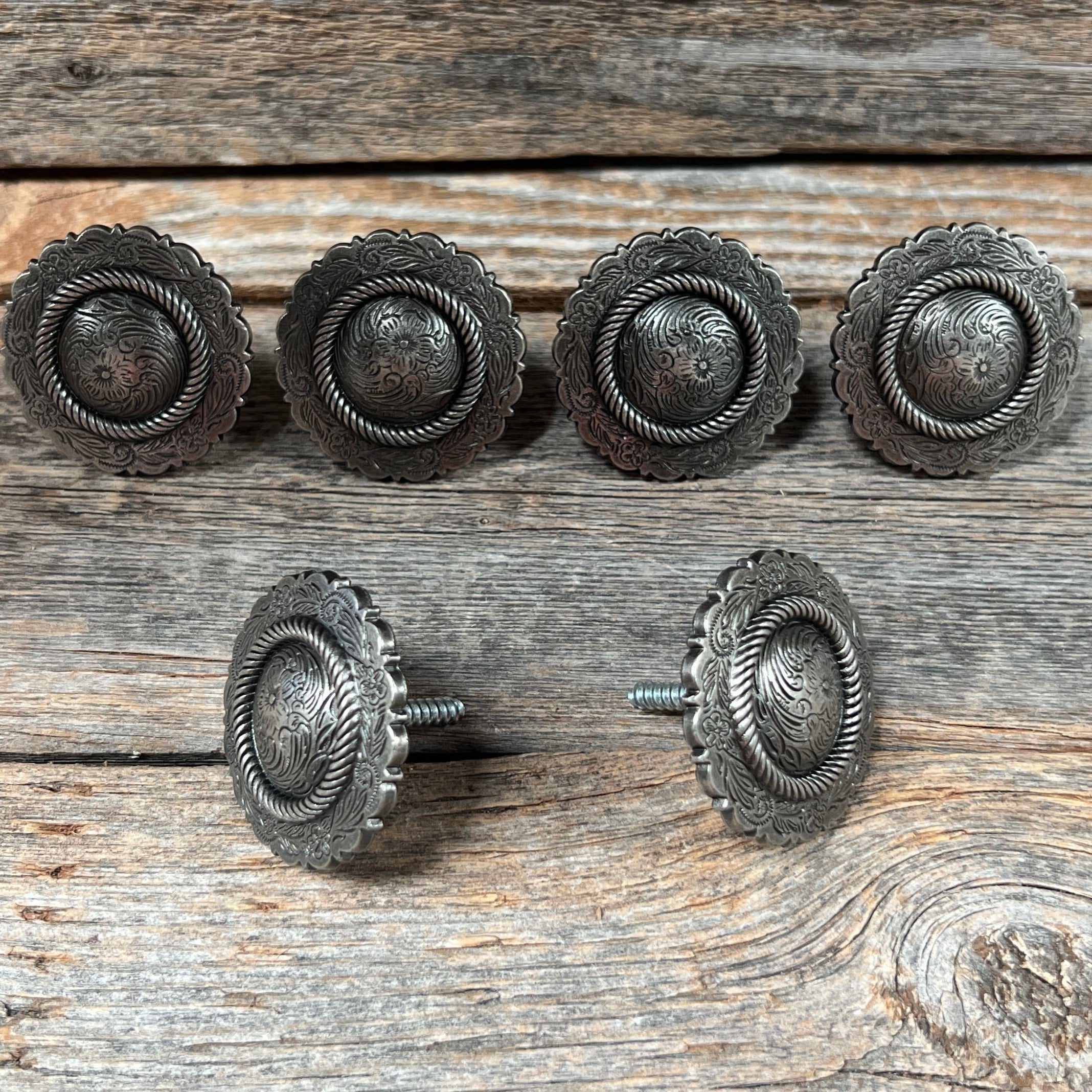 Antique Silver Round Concho Saddle Set SSW102