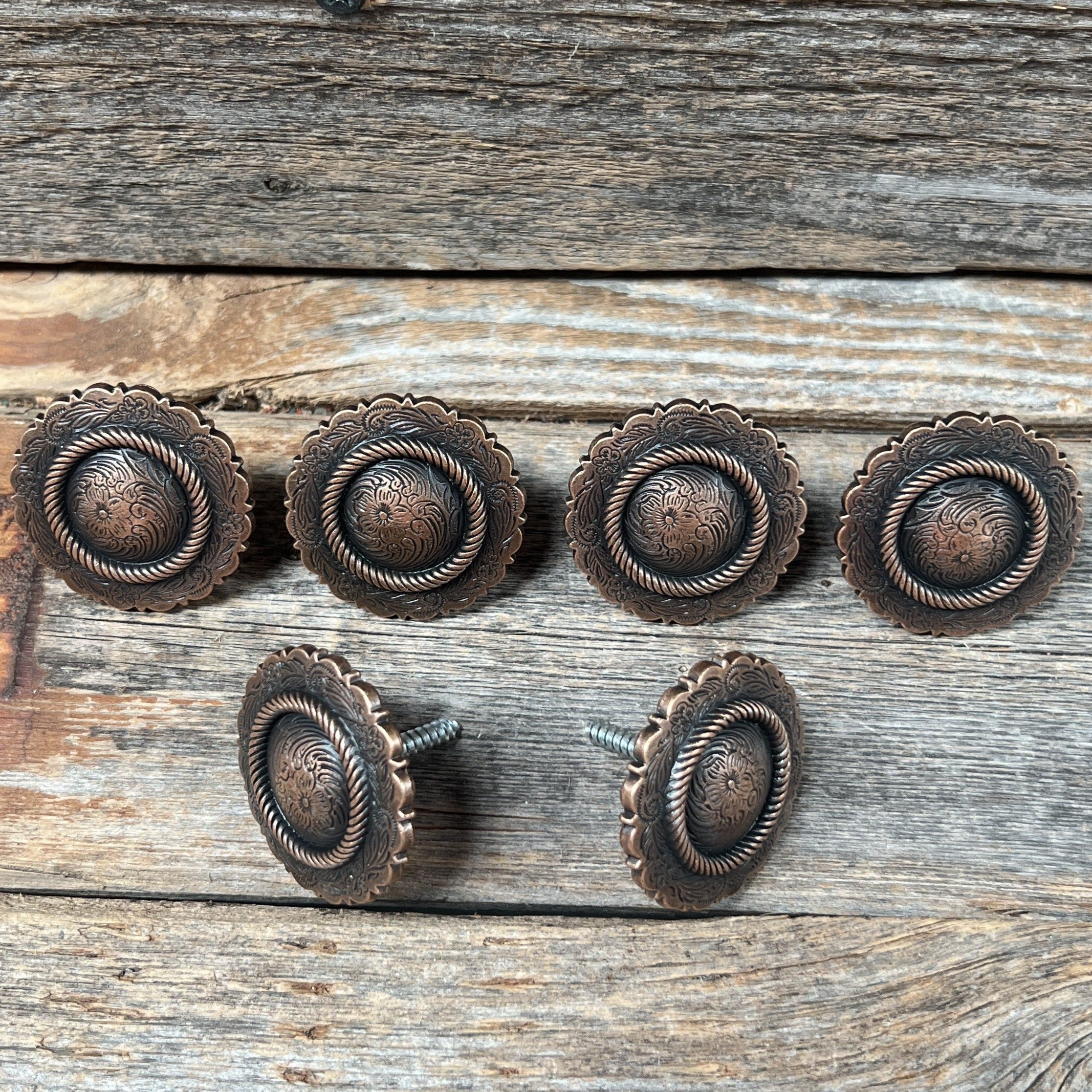 Copper Round Concho Saddle Set SSW101