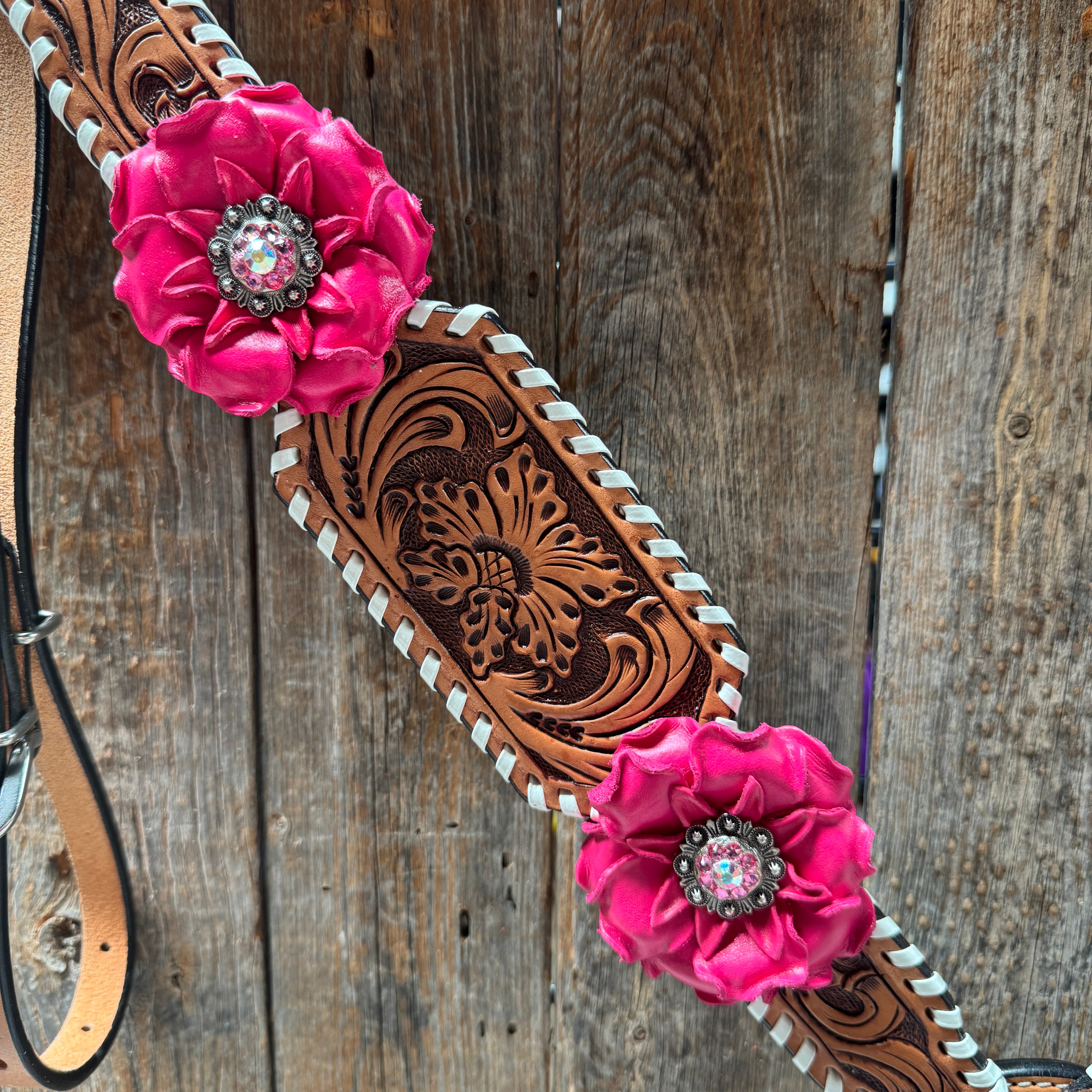 Light Oil Whipstitch Pink and White One Ear & Breastcollar Tack Set #OEBC437