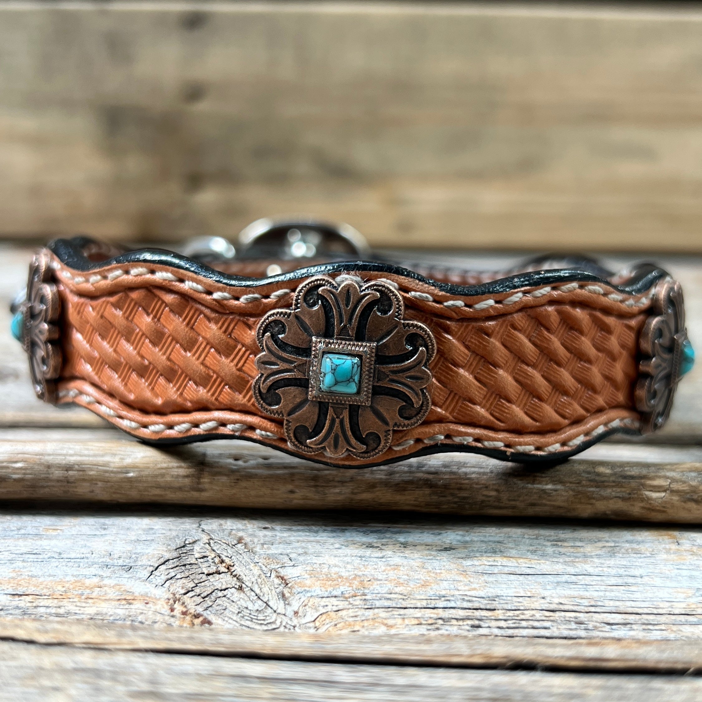 Leather Dog Collar With Copper Fleur De Lis Conchos 10