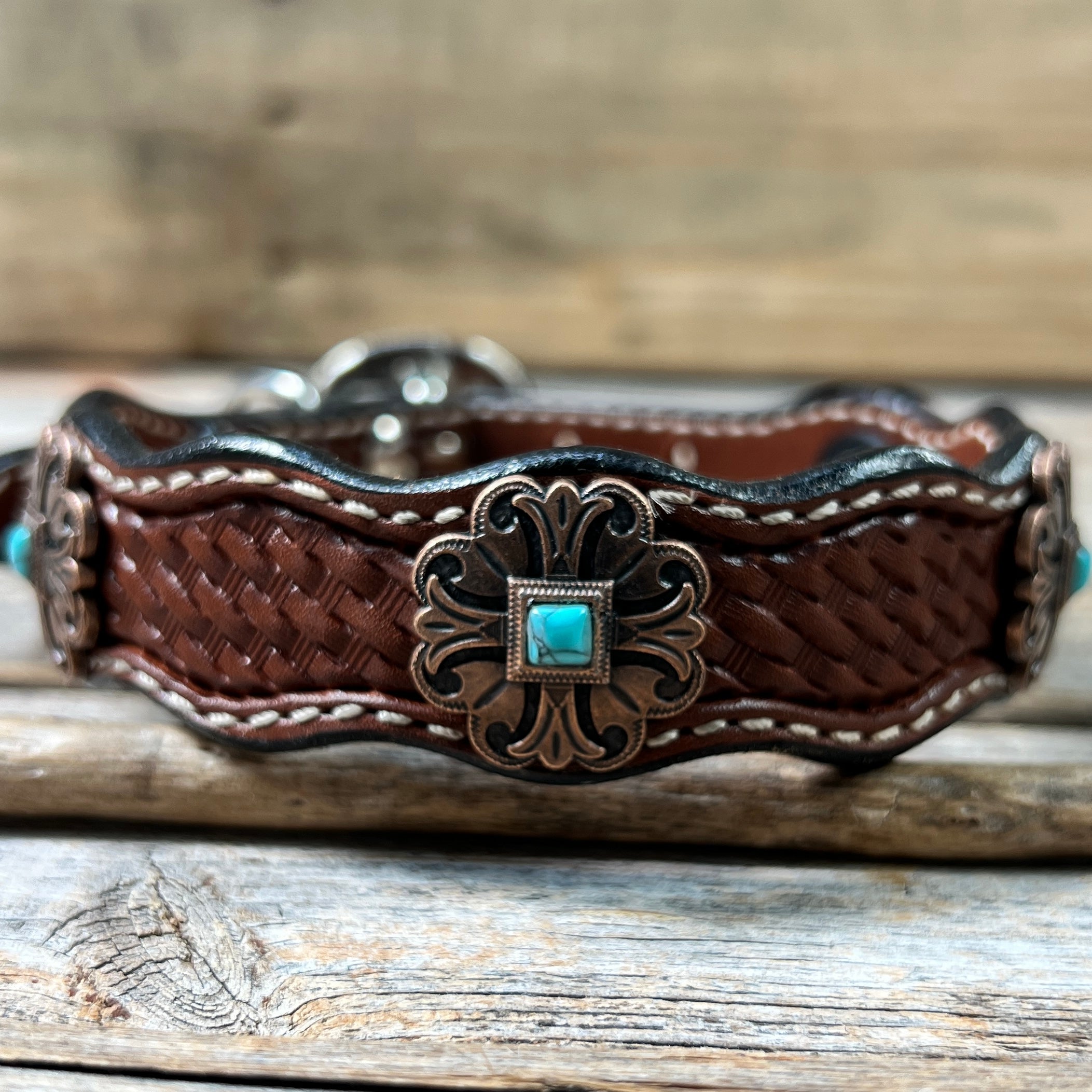 Leather Dog Collar With Copper Fleur De Lis Conchos 10
