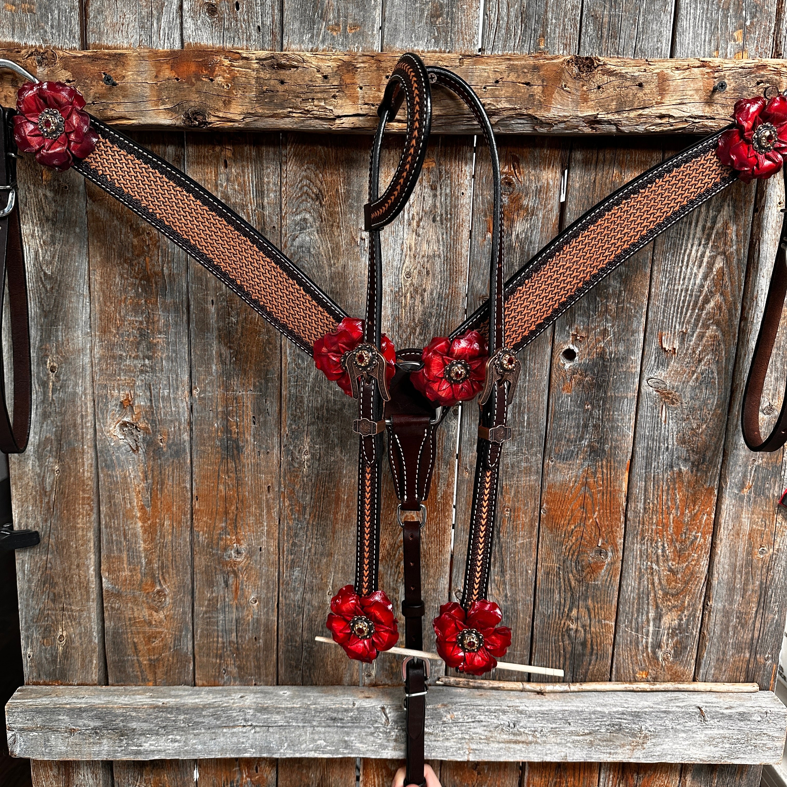 Foxtail Ruby - Champagne Browband/One Ear Headstall & Breastcollar Tack Set #BBBC595