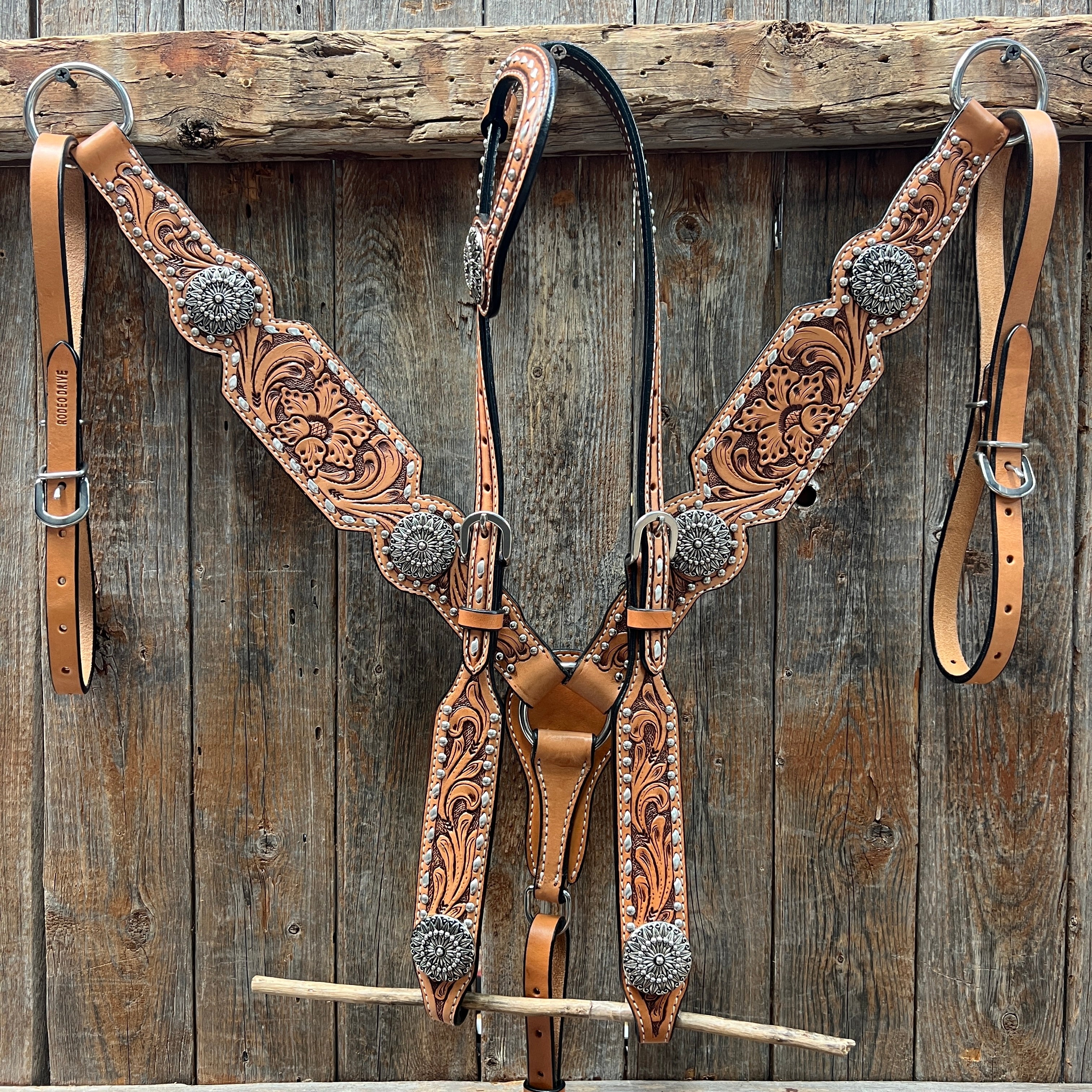 Silver Buckstitch and Pinwheel Browband/One Ear and Breastcollar Tack Set #BBBC630