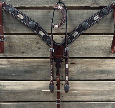 ONE EAR TACK SET