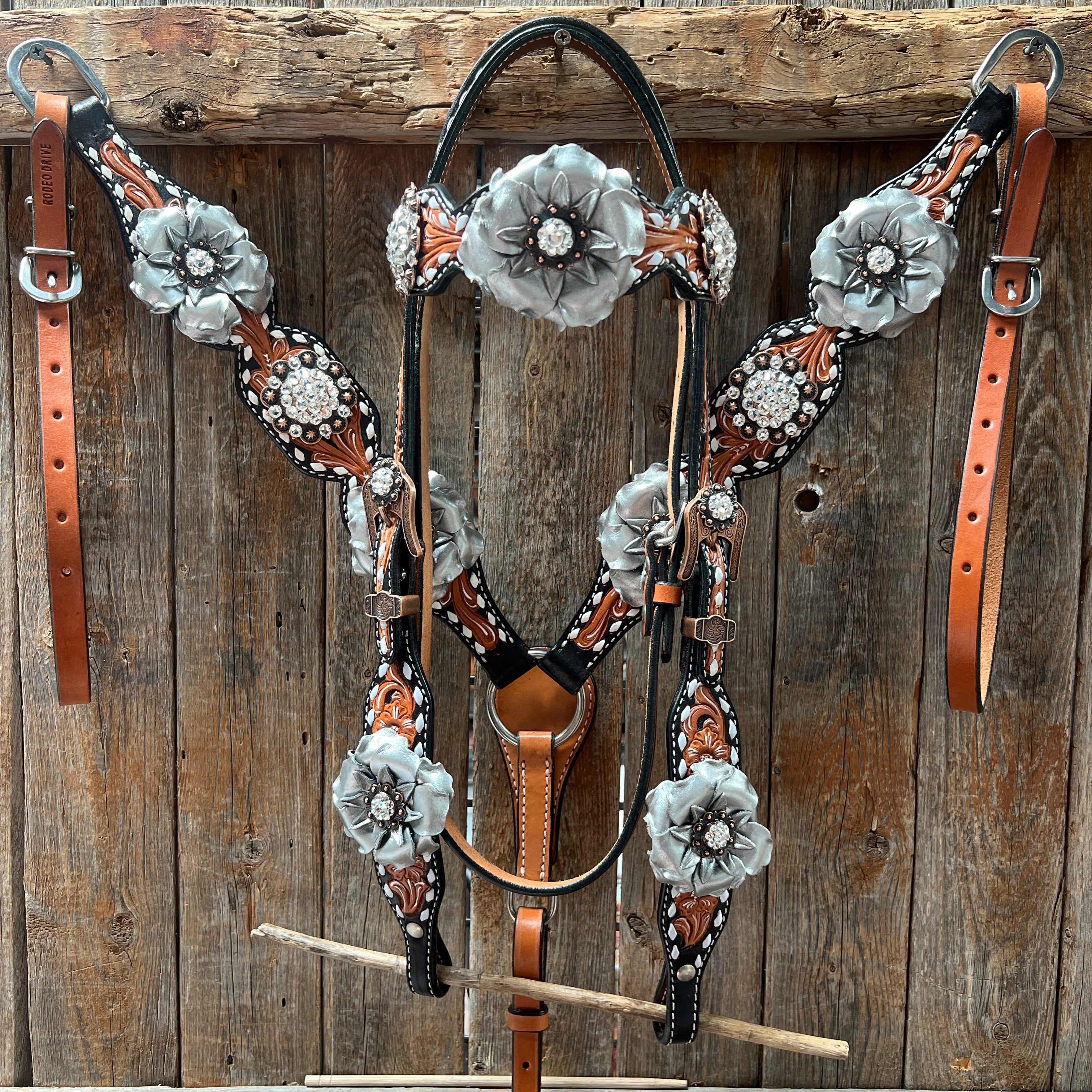 Classic Style Buckstitch Browband/One Ear Headstall & Breastcollar Tack Set BBBC406