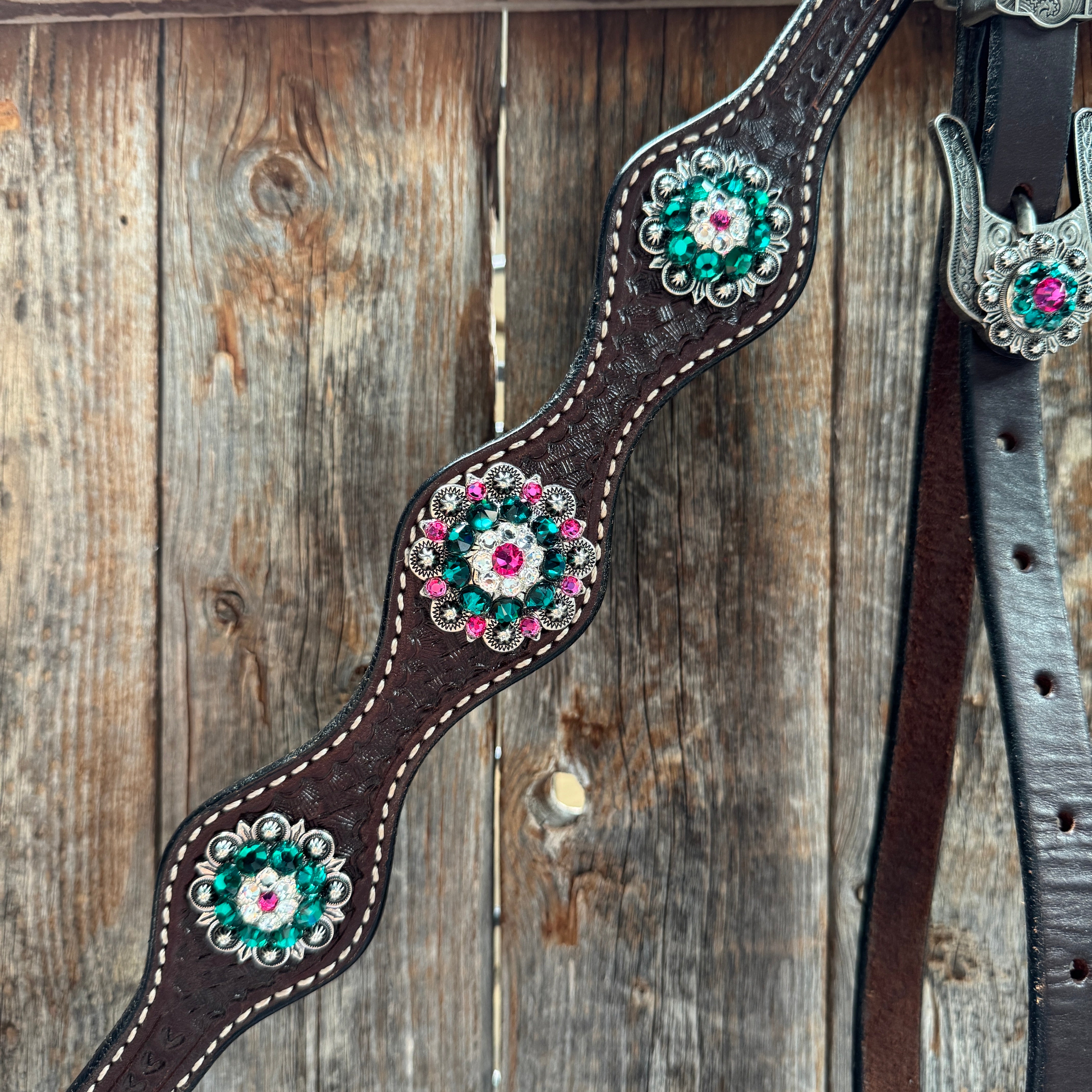 Dark Oil Basketweave Fuchsia, Clear, Emerald Browband/One Ear Tack Set  #BBBC673