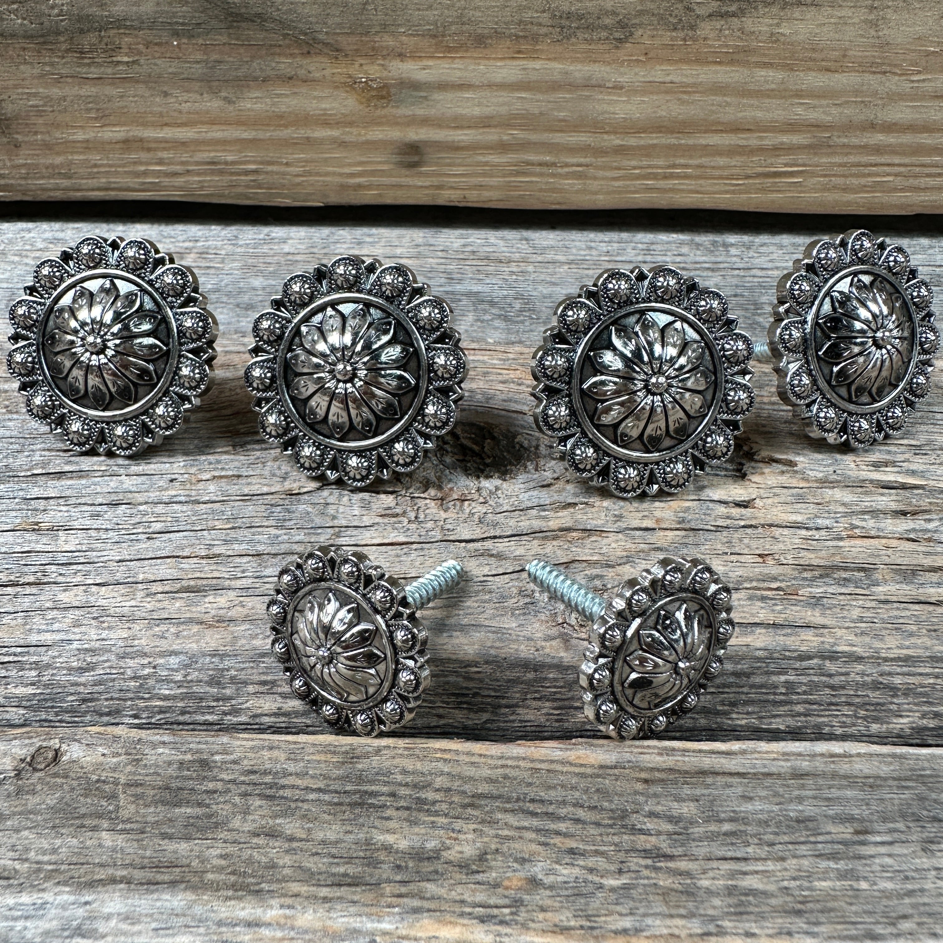 Antique Silver Flower and Berry Saddle Set SSW226