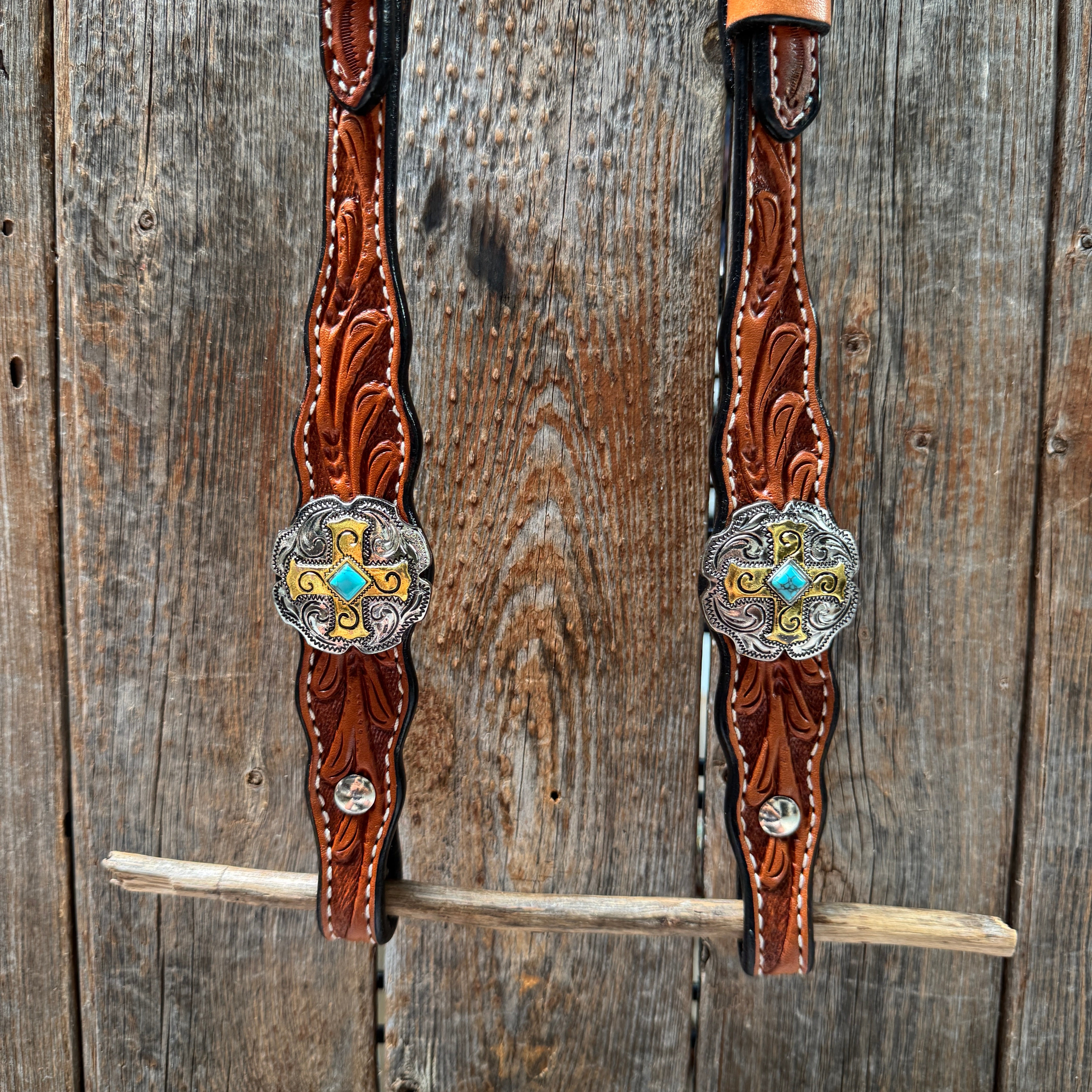 Light Oil Floral Gold Cross, Turquoise Browband/One Ear Breastcollar Tack Set #BBBC676