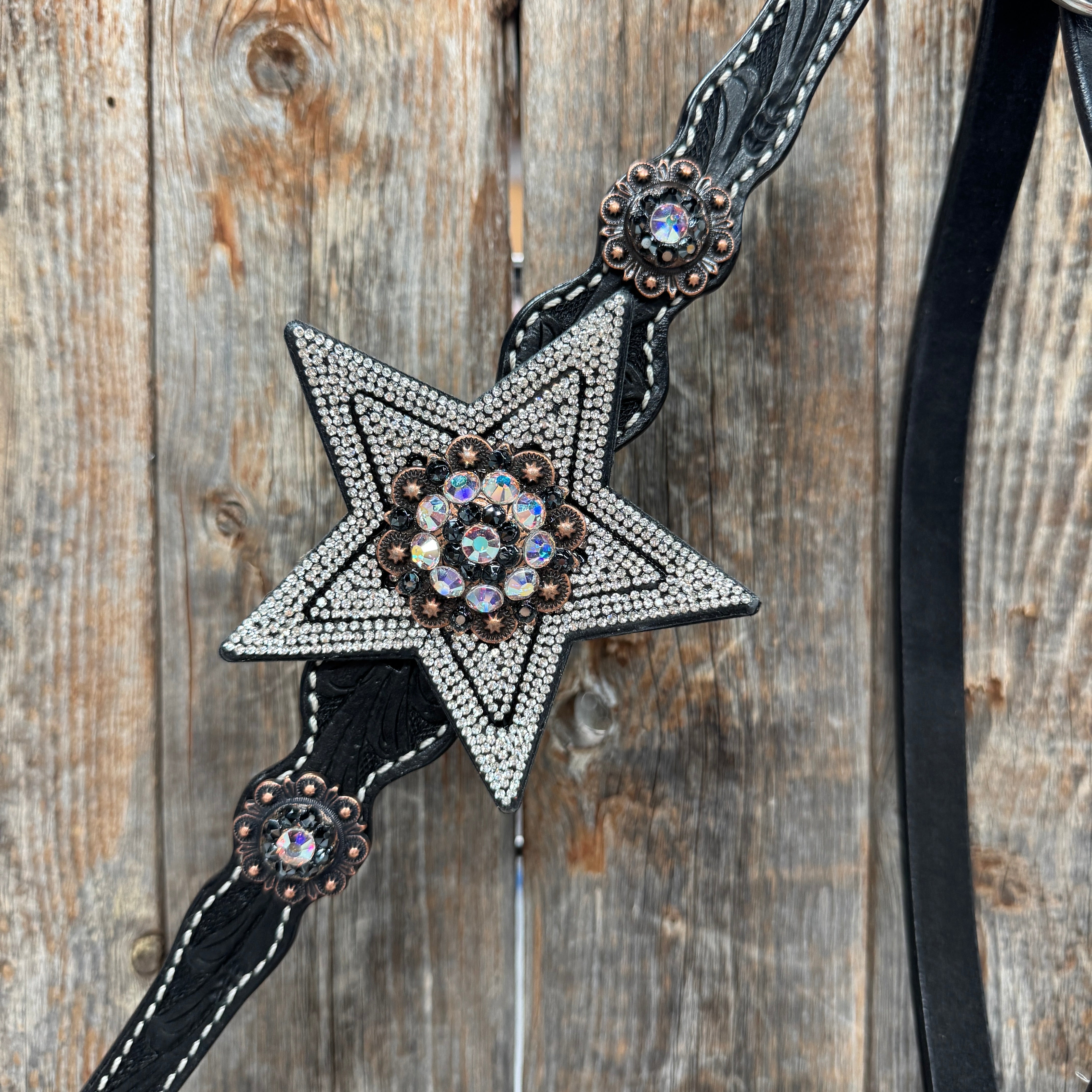 Black Oil Floral Jet and Stars Browband/One Ear Breastcollar Tack Set #BBBC679