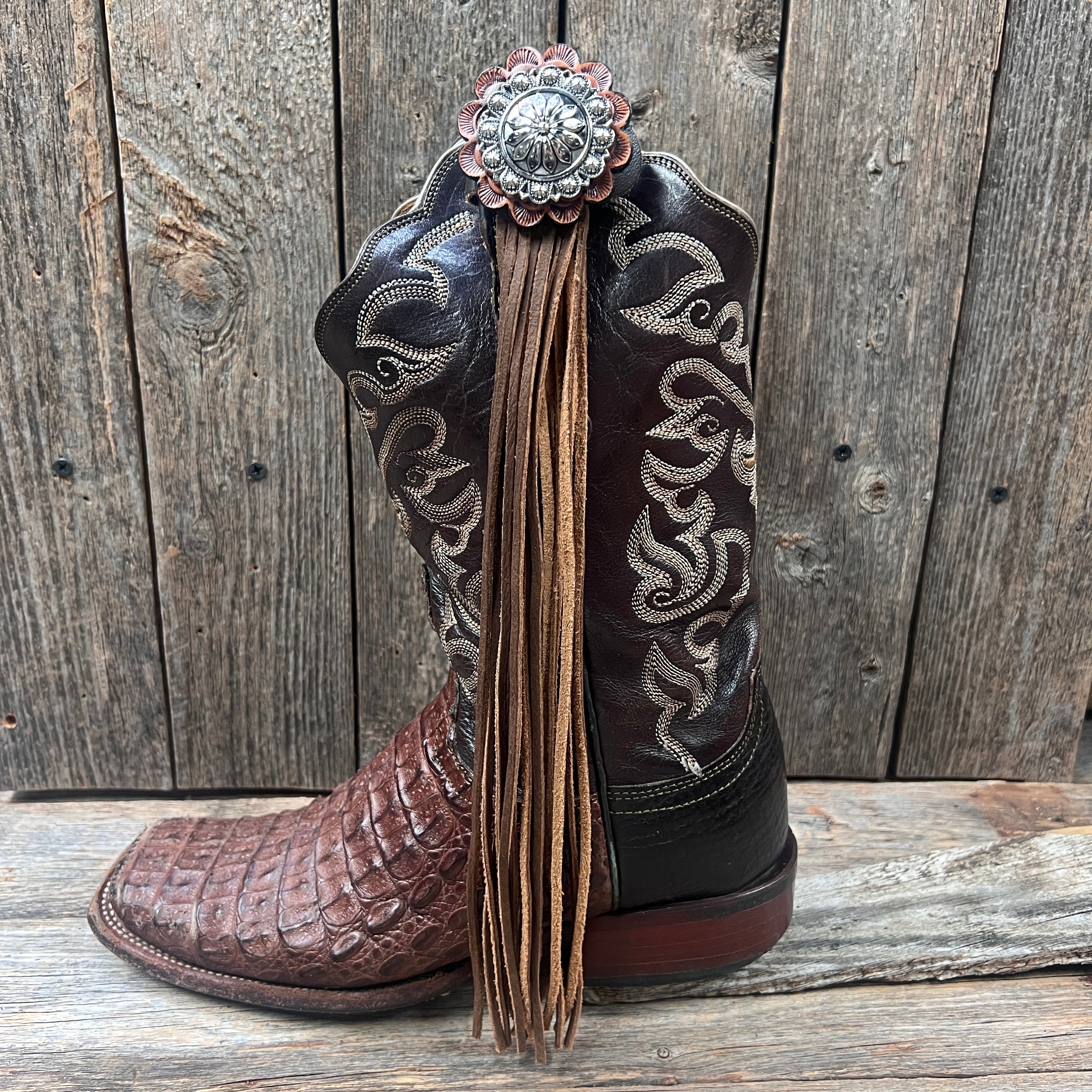 Boot Cuff Jewelry - Antique Silver Flower and Berry Concho - Fringe