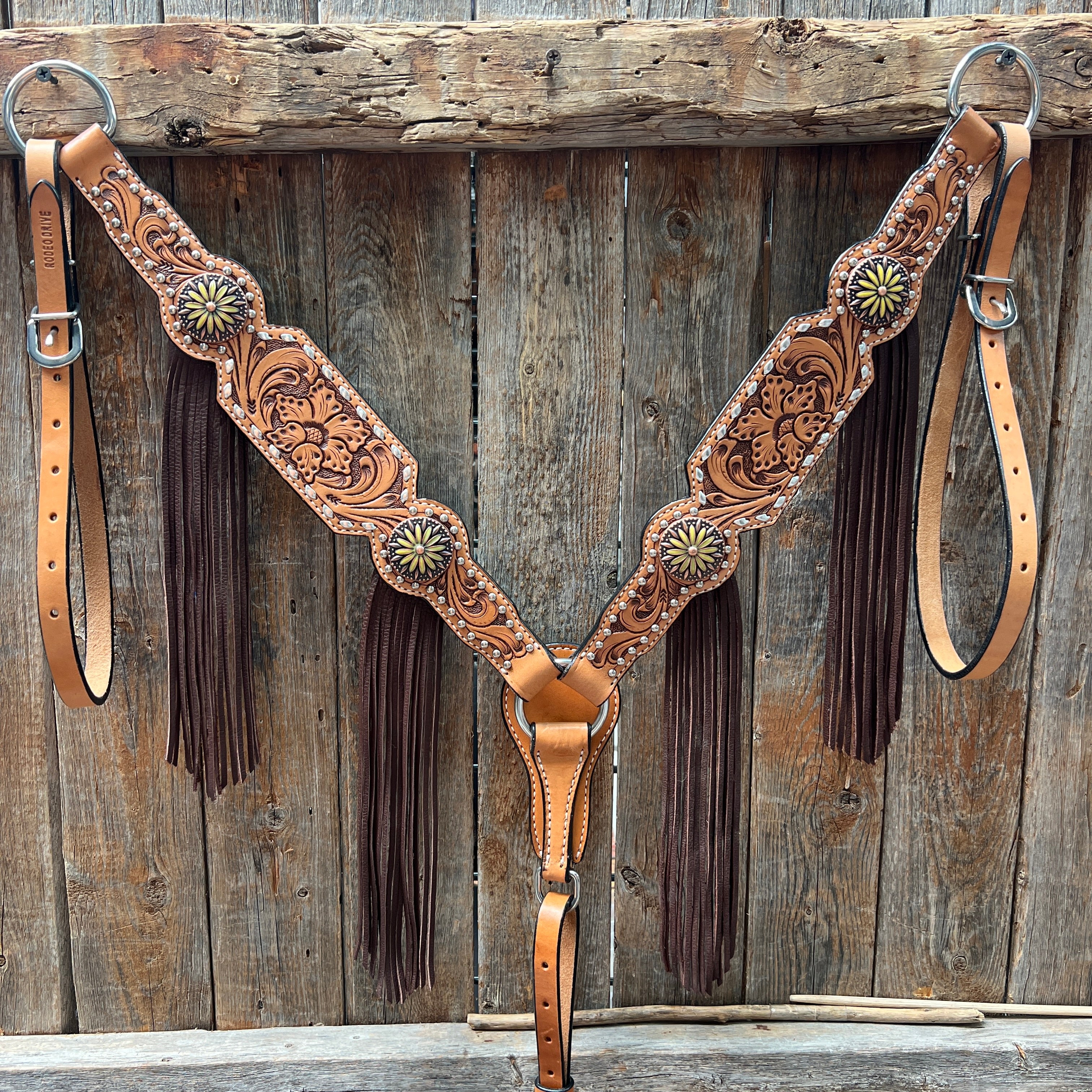 Silver Buckstitch and Yellow Daisy Browband/One Ear and Breastcollar Tack Set #BBBC640