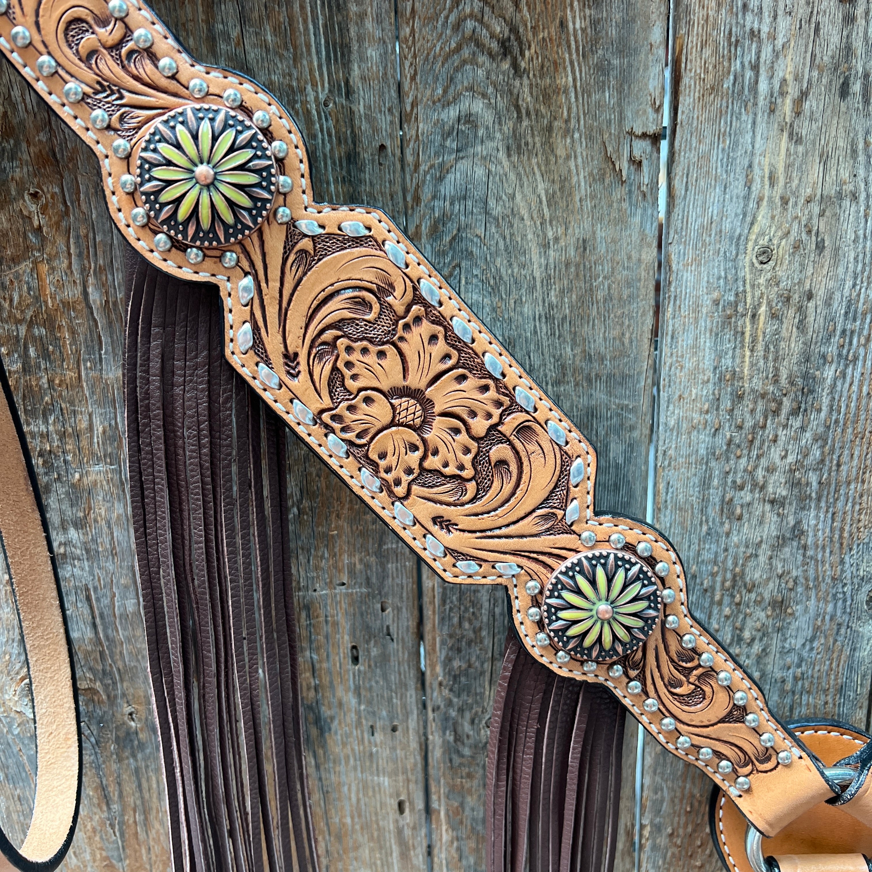 Silver Buckstitch and Yellow Daisy Browband/One Ear and Breastcollar Tack Set #BBBC640