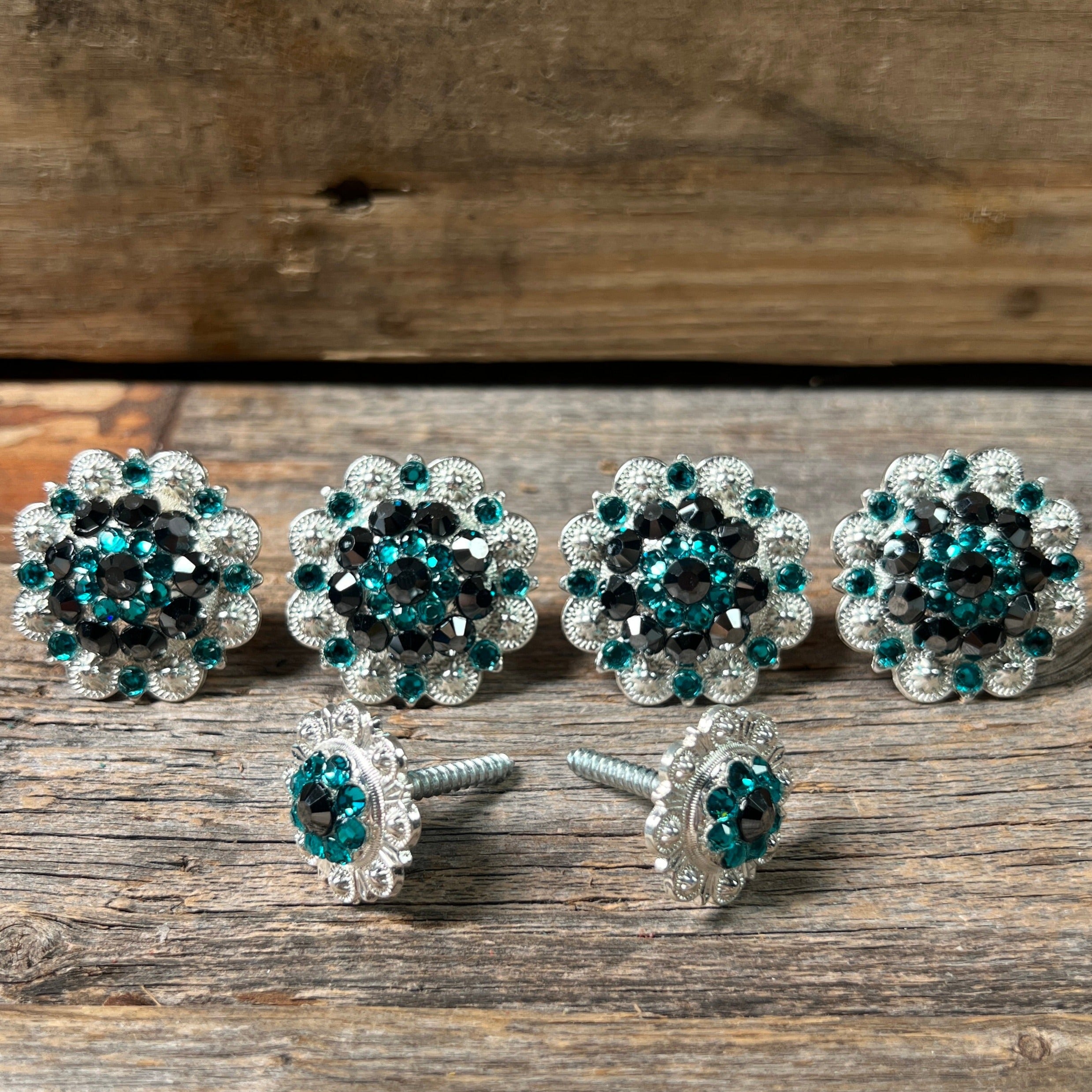 Bright Silver Jet & Teal Saddle Conchos