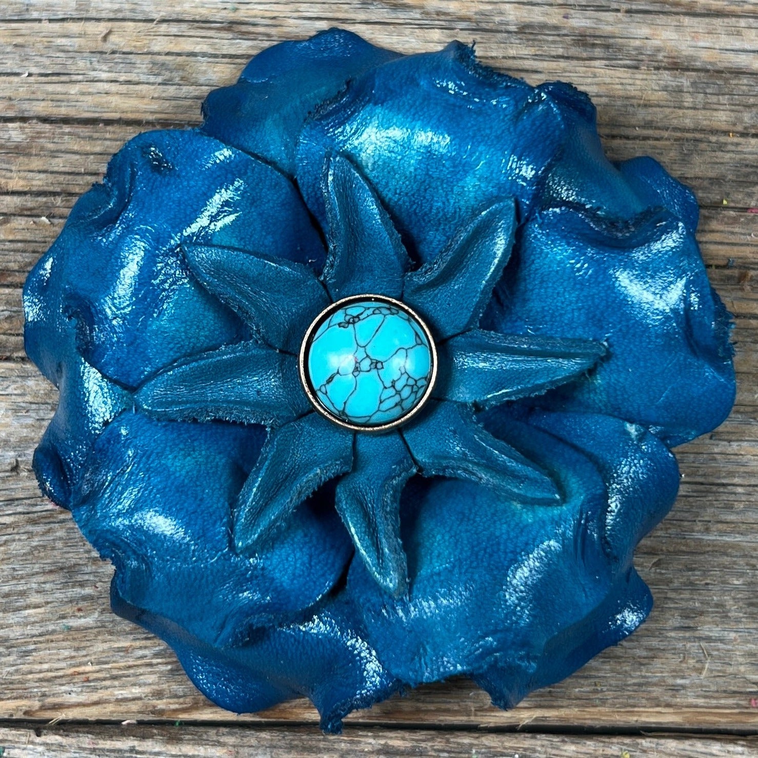 Hand Painted Leather Flowers - Gardenias - Round Turquoise Cabochons
