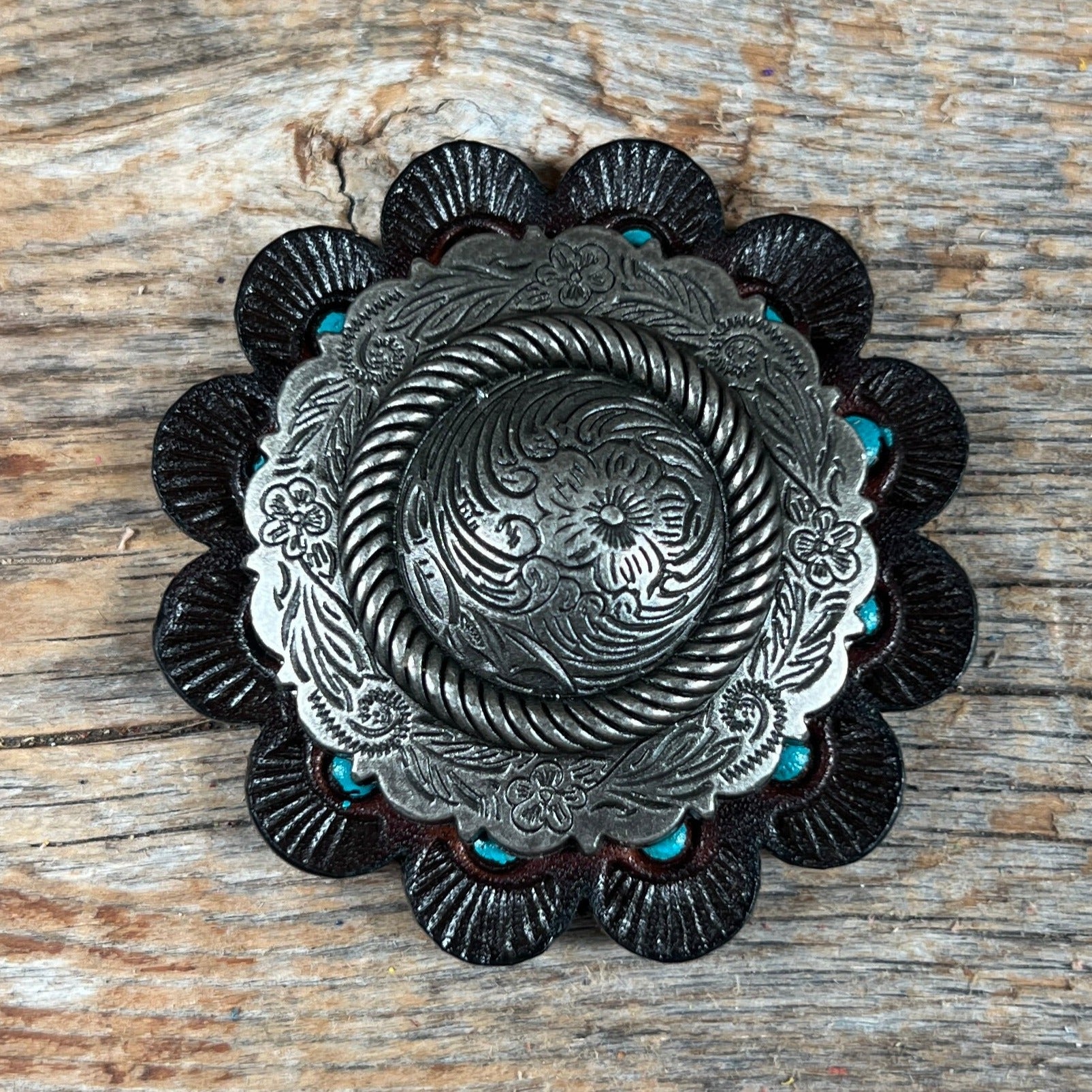 Antique Silver Round Western Concho W102