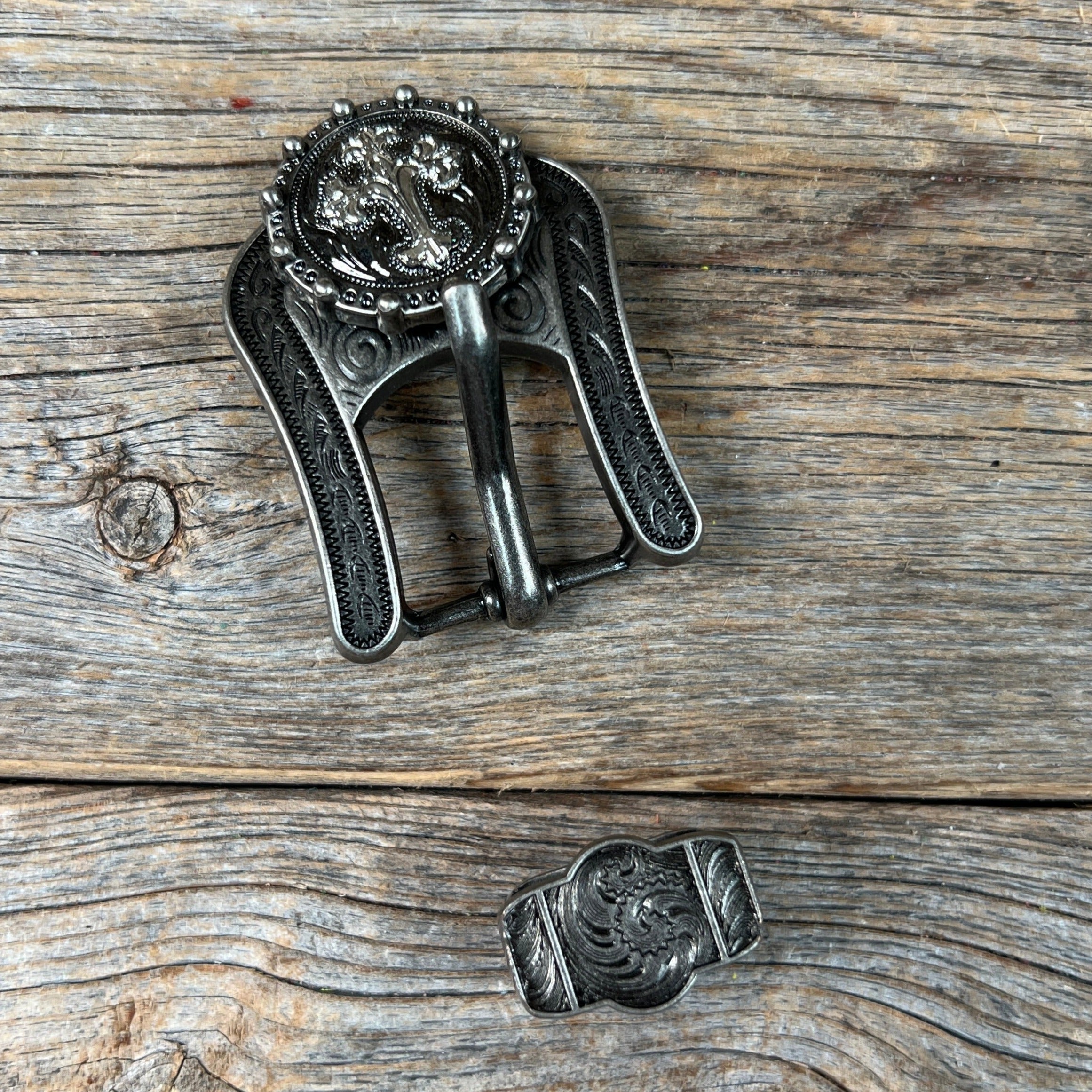 Antique Silver Cross Western Concho W191