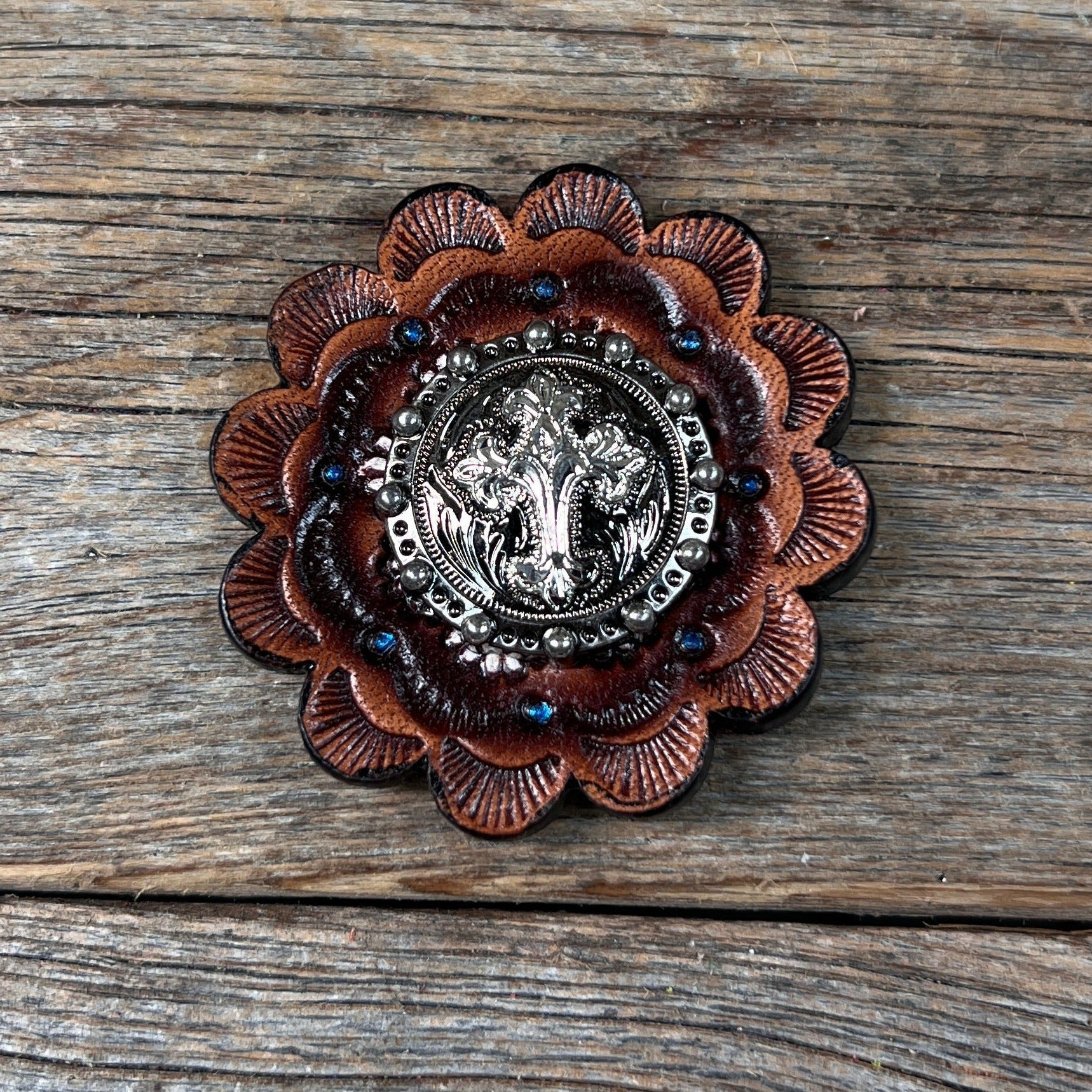 Antique Silver Cross Western Concho W191