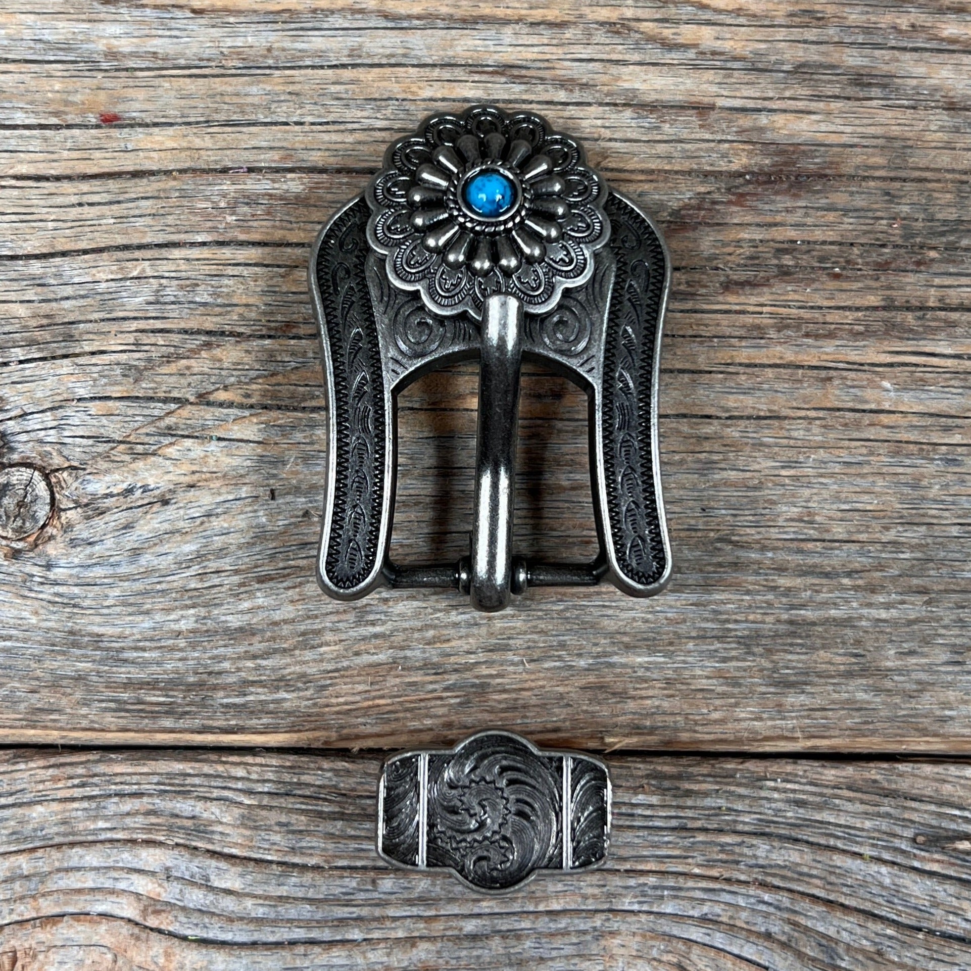 Antique Silver Turquoise Western Concho W203