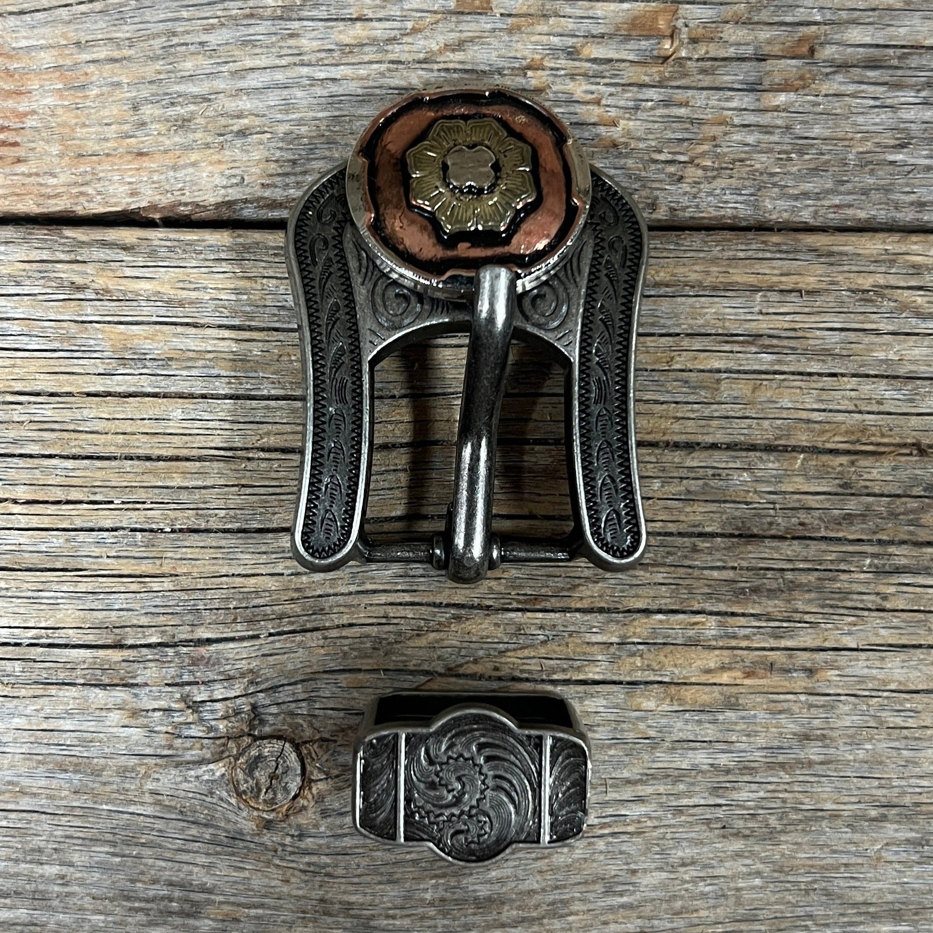 Copper & Gold Flower Western Concho W192