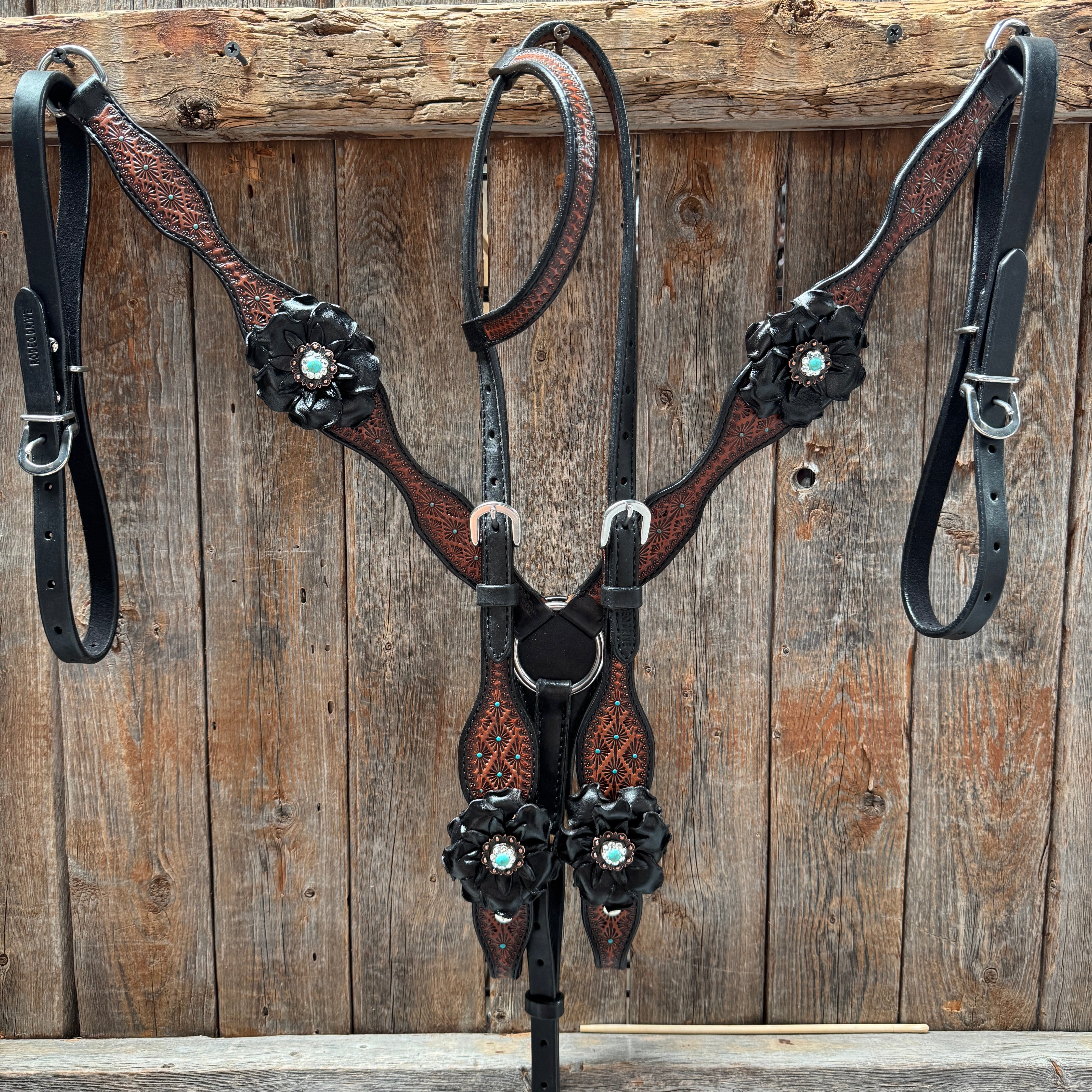 Teal Diamond Turquoise and Clear One Ear - Breastcollar Tack Set #OEBC452