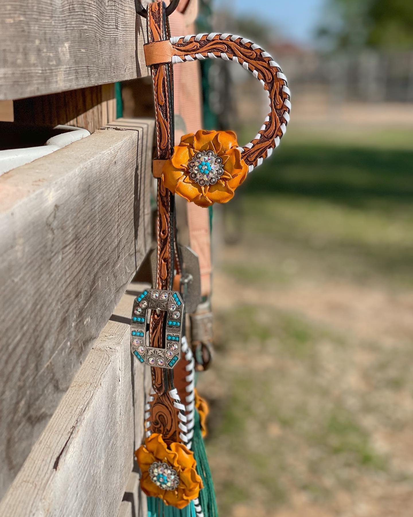 White Whipstitch Yellow and Turquoise Browband/One Ear Headstall & Breastcollar Tack Set #OEBC411 - RODEO DRIVE