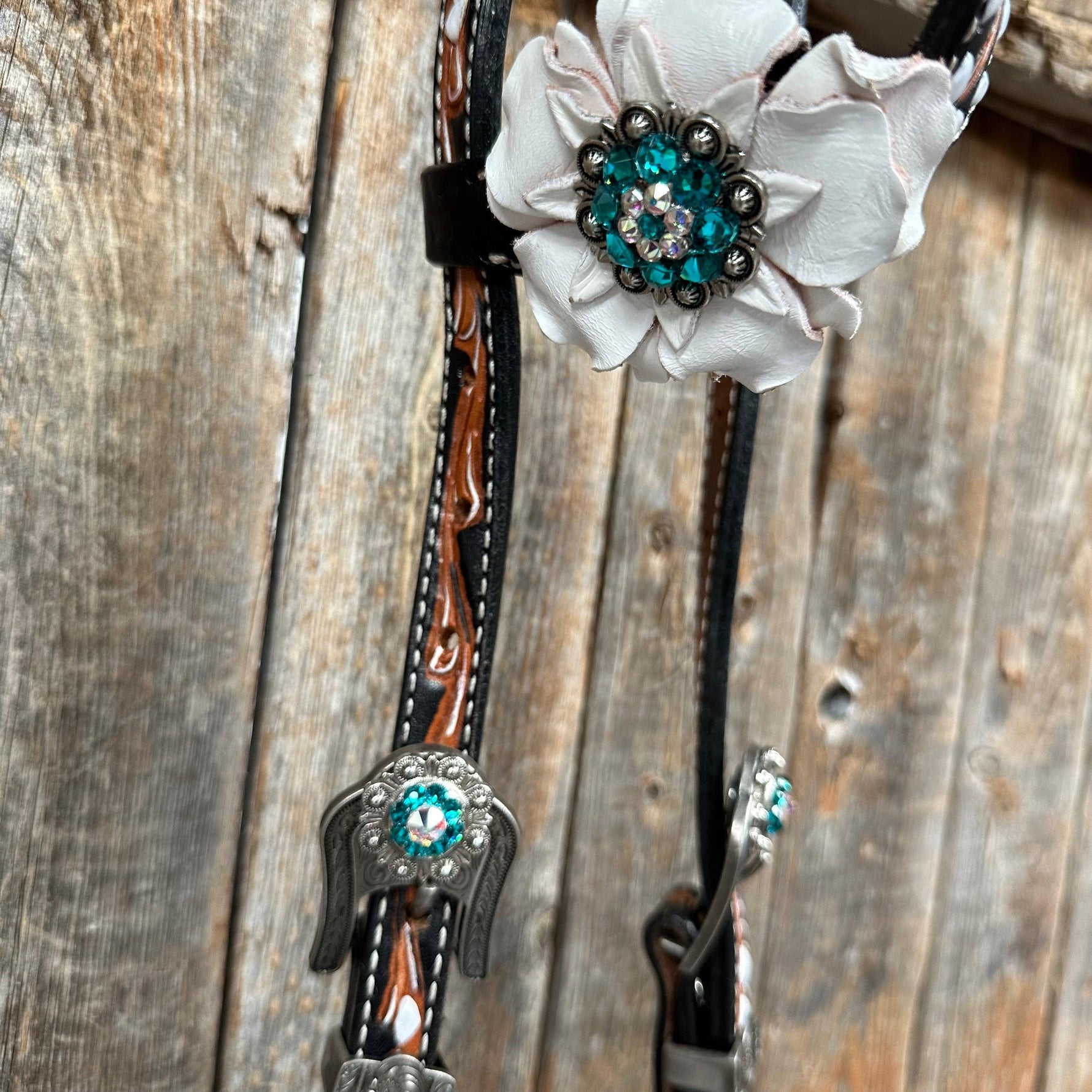 Classic Teal & White One Ear / Breastcollar #OEBC548 - RODEO DRIVE