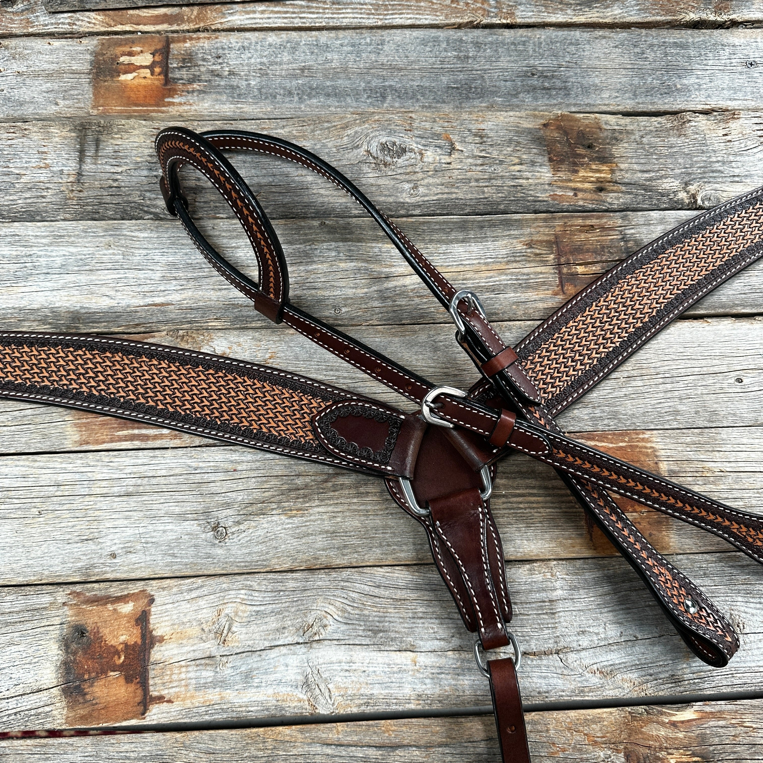 Foxtail Tooled Two Tone Browband / One Ear Breastcollar Tack Sets