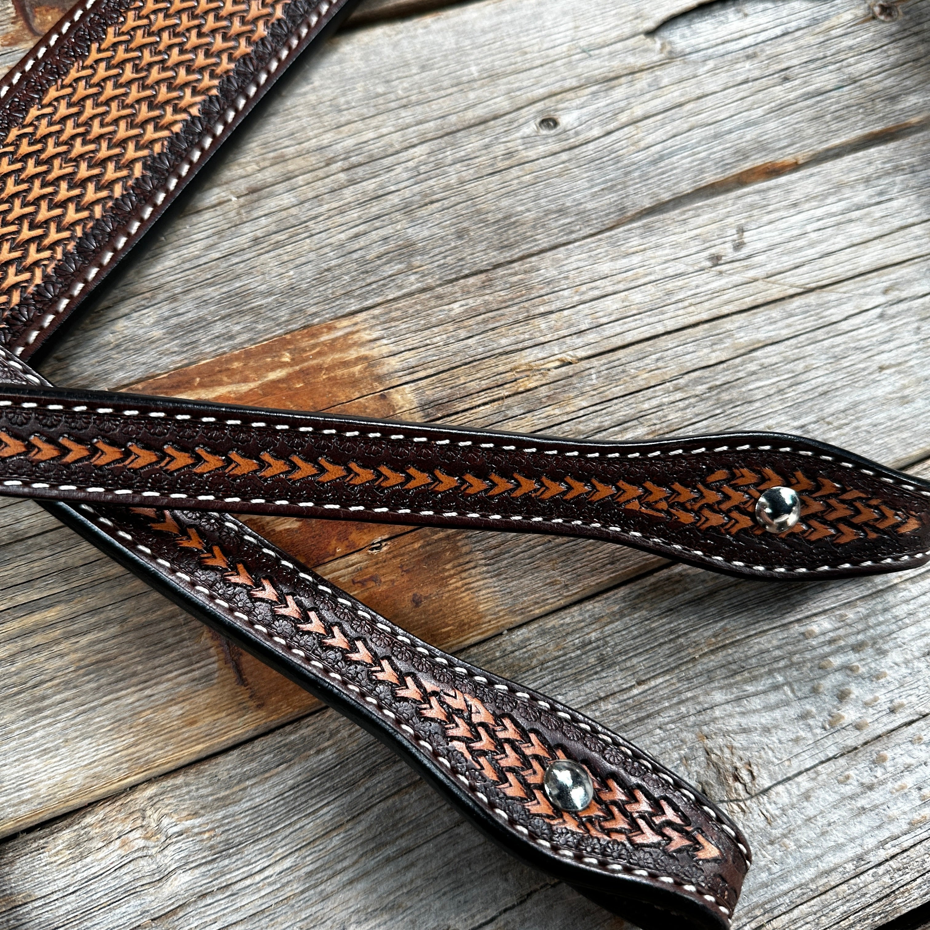 Foxtail Tooled Two Tone Browband / One Ear Breastcollar Tack Sets