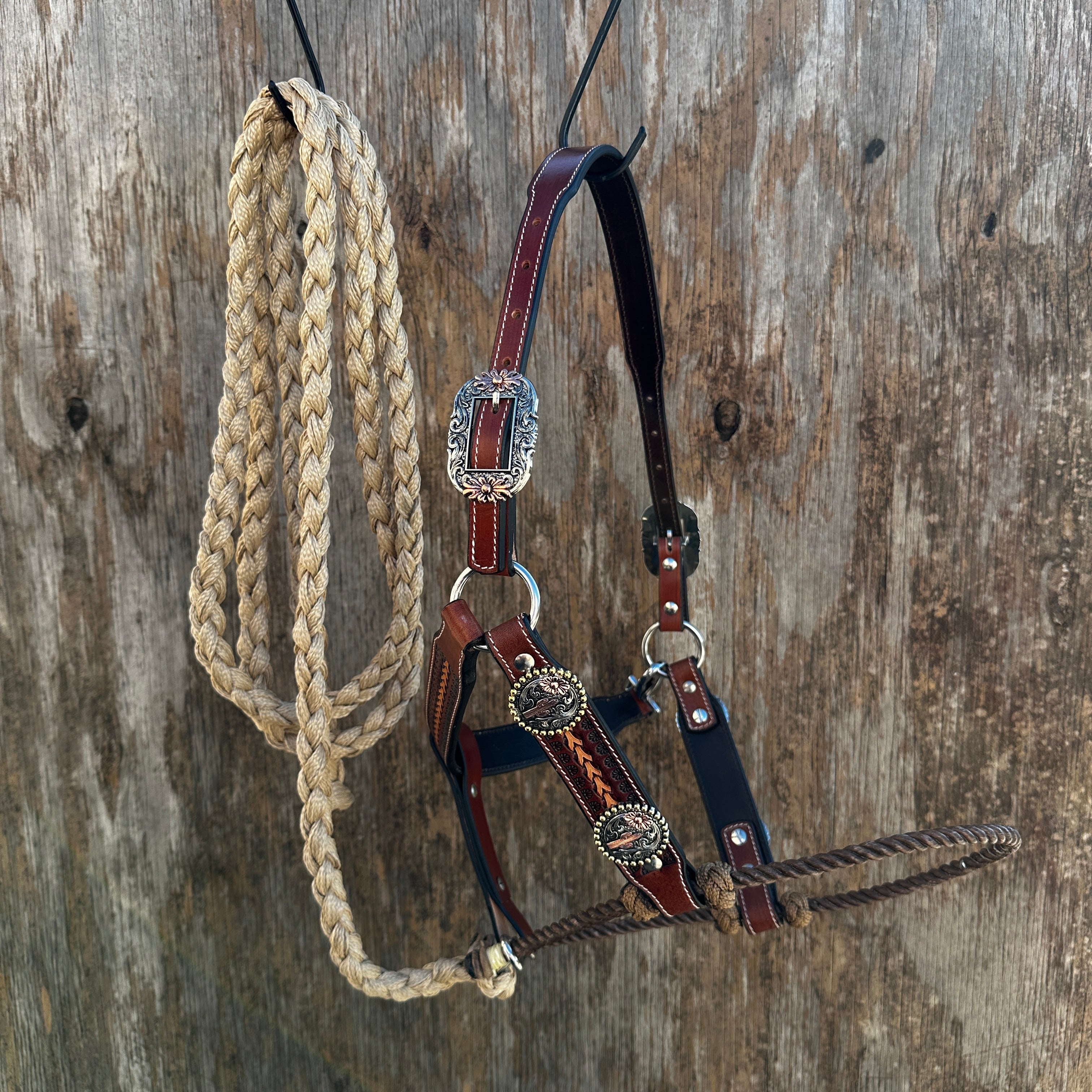 Fox Tail Tooled Lariat & Leather Combo Halter #LH116