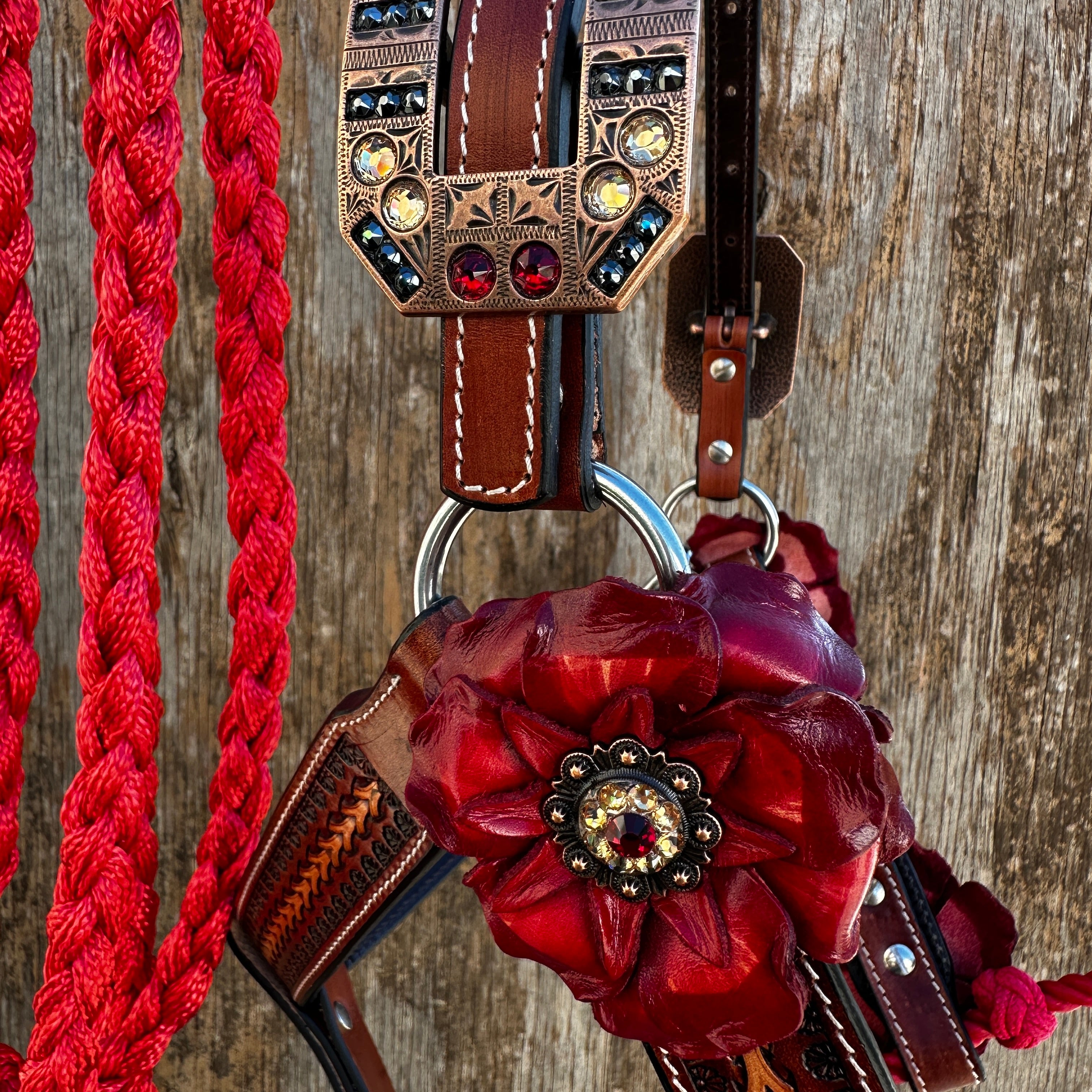 Fox Tail Tooled Lariat & Leather Combo Halter #LH110
