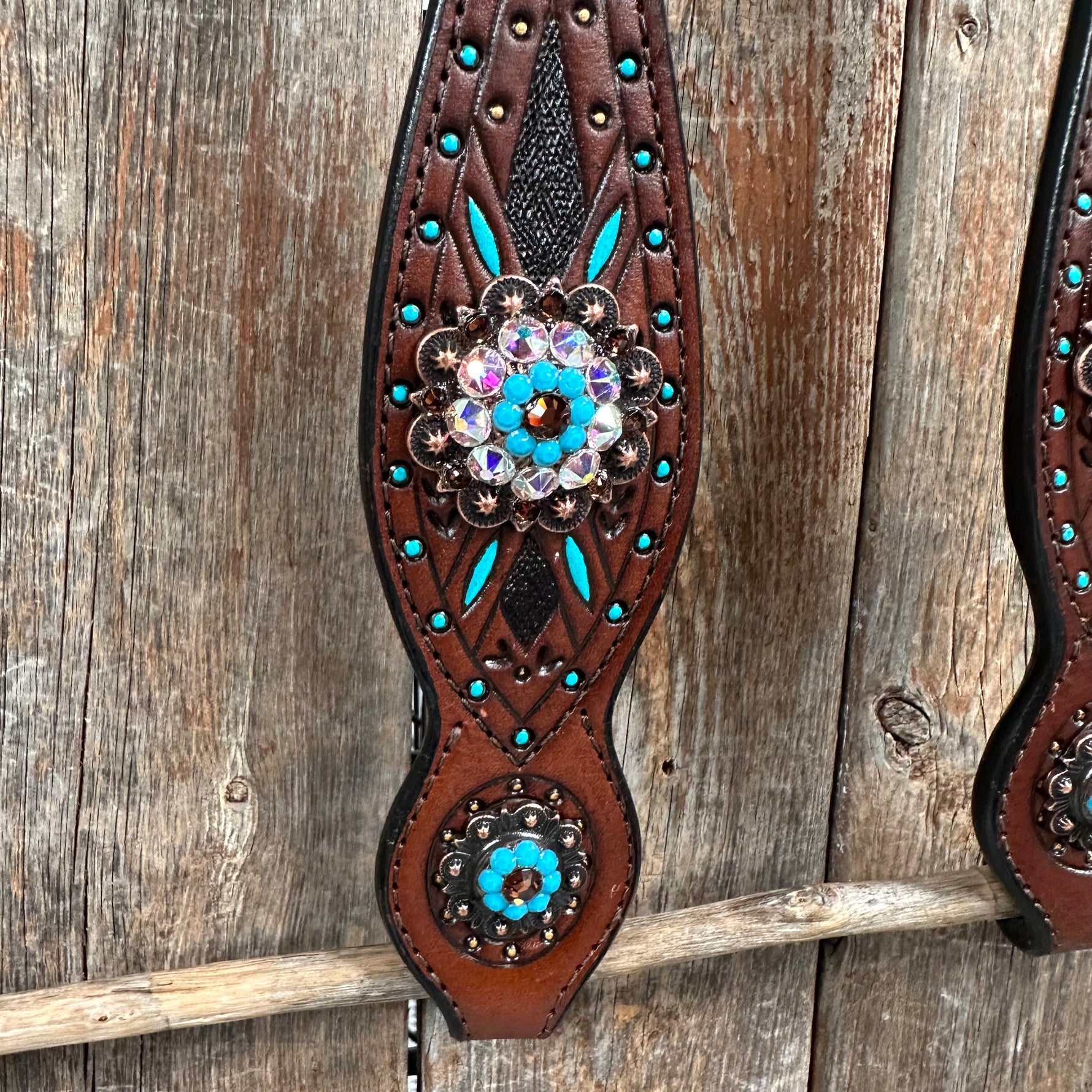 Dark Oil Hand Painted Antique Silver Turquoise One Ear and Breastcollar Tack Set #OEBC564