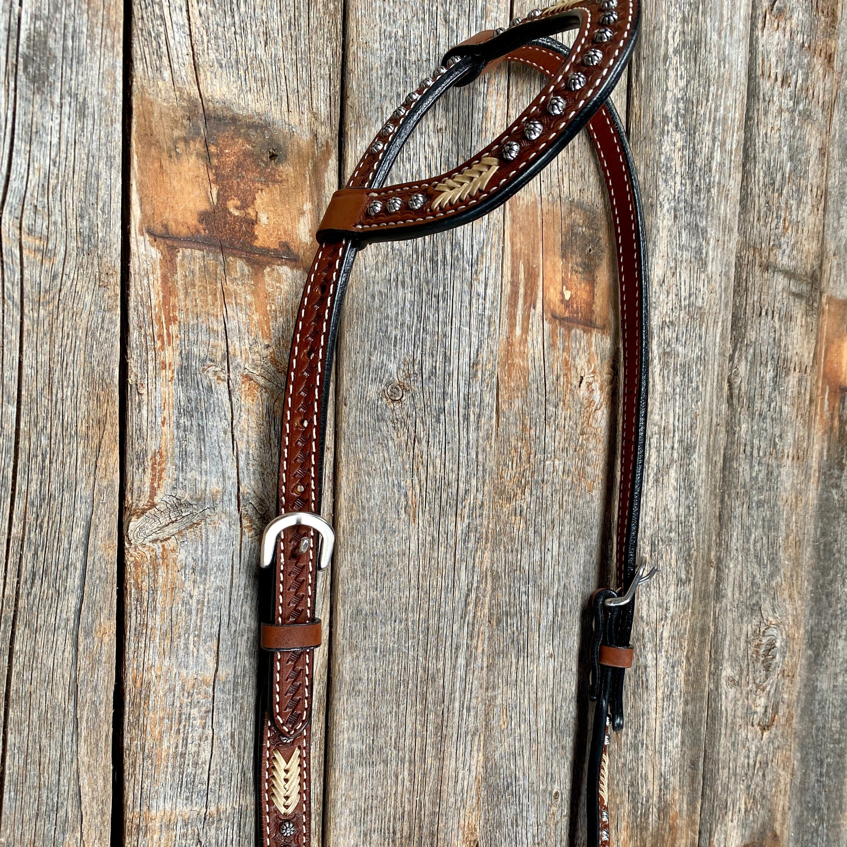 Rawhide One Ear/ Breastcollar Tack Set