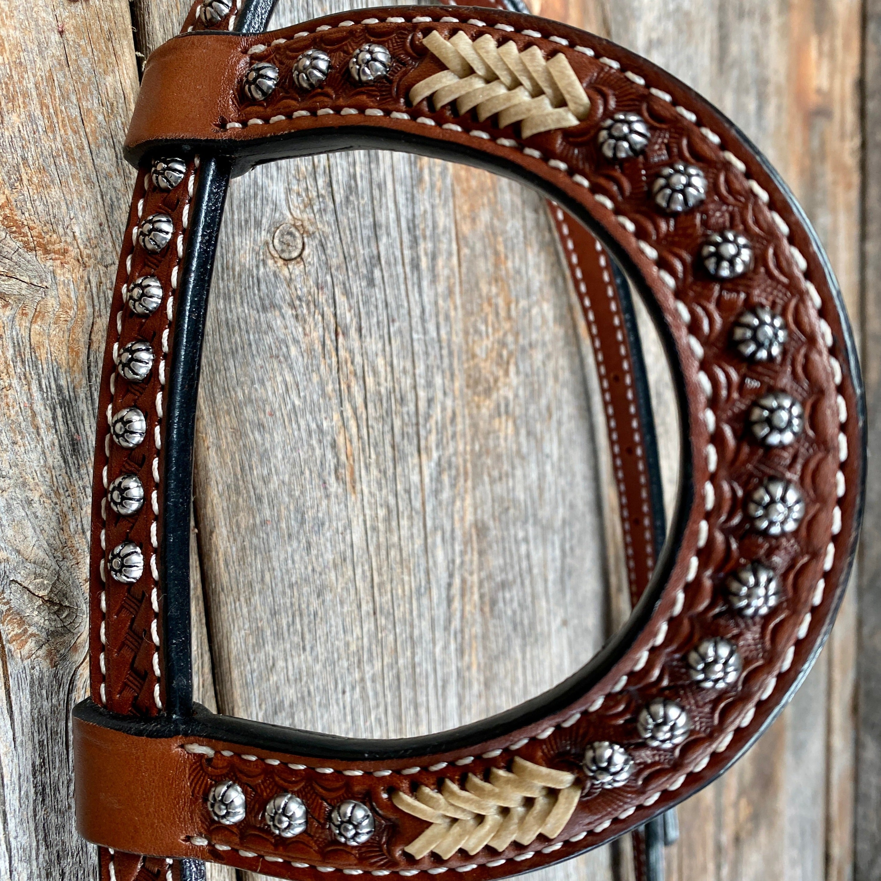 Rawhide One Ear/ Breastcollar Tack Set