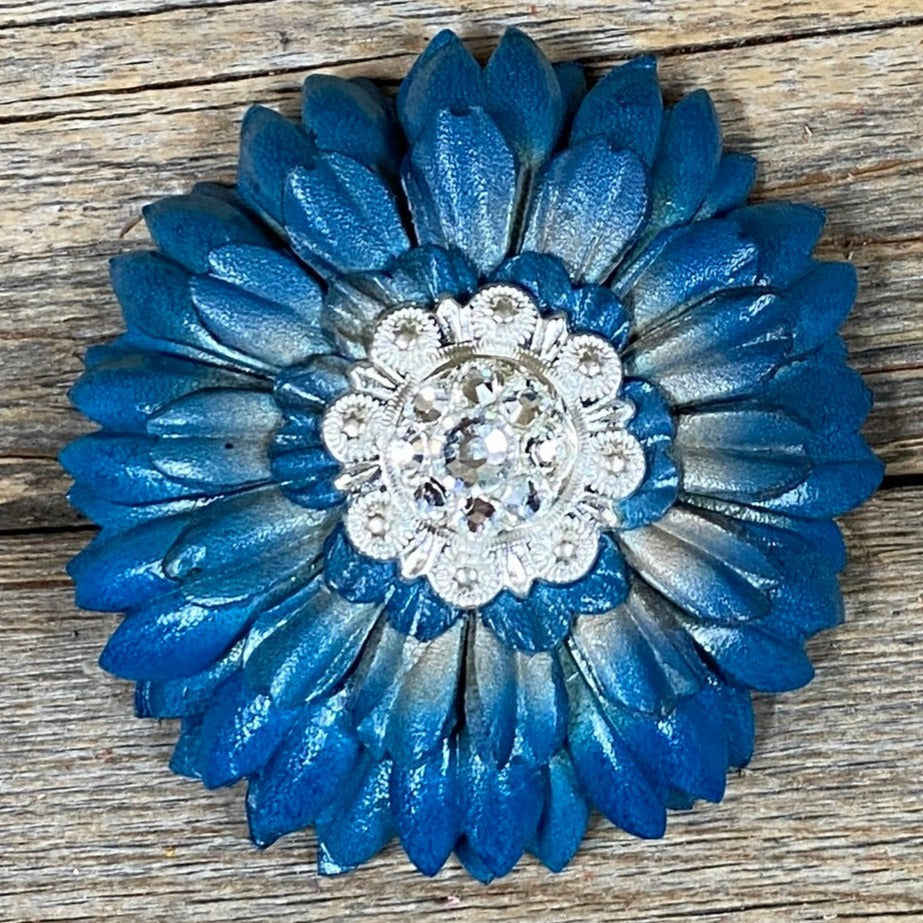 Turquoise Daisy Flower With Bright Silver Clear 1" Concho