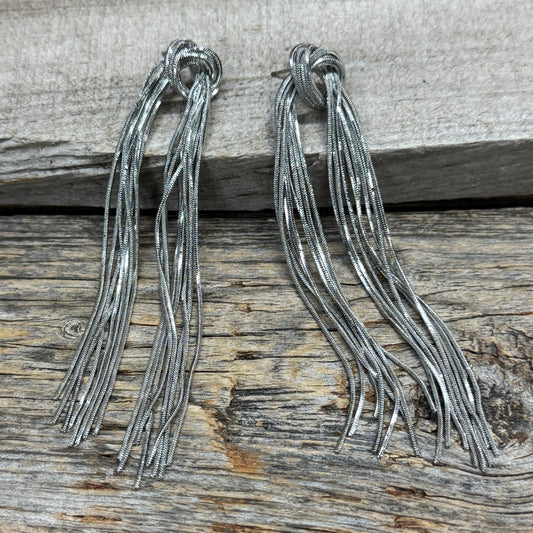 Silver Knot Rodeo Style Fashion Earrings- Rodeo Drive Conchos 