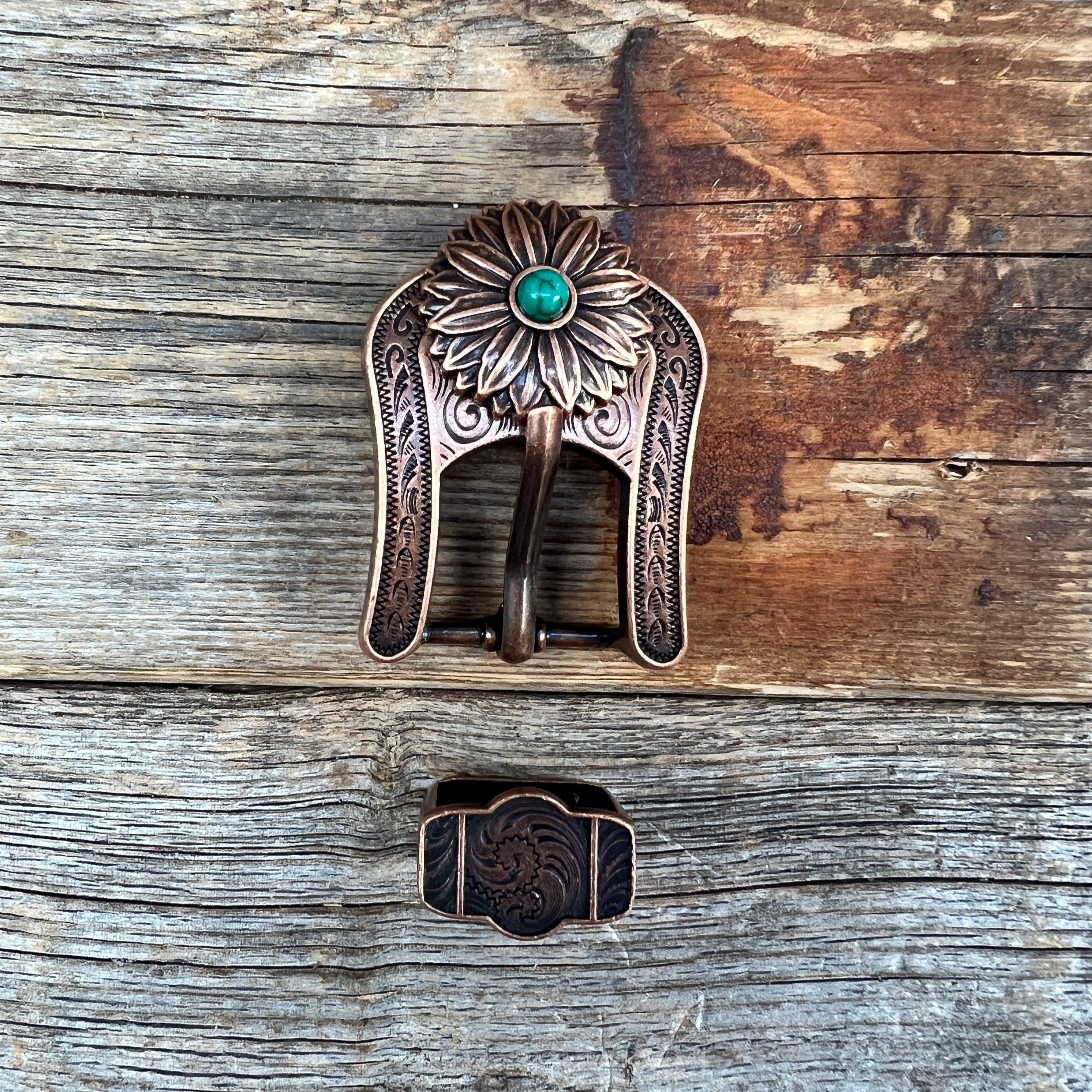 Copper Daisy Turquoise Western Concho W132