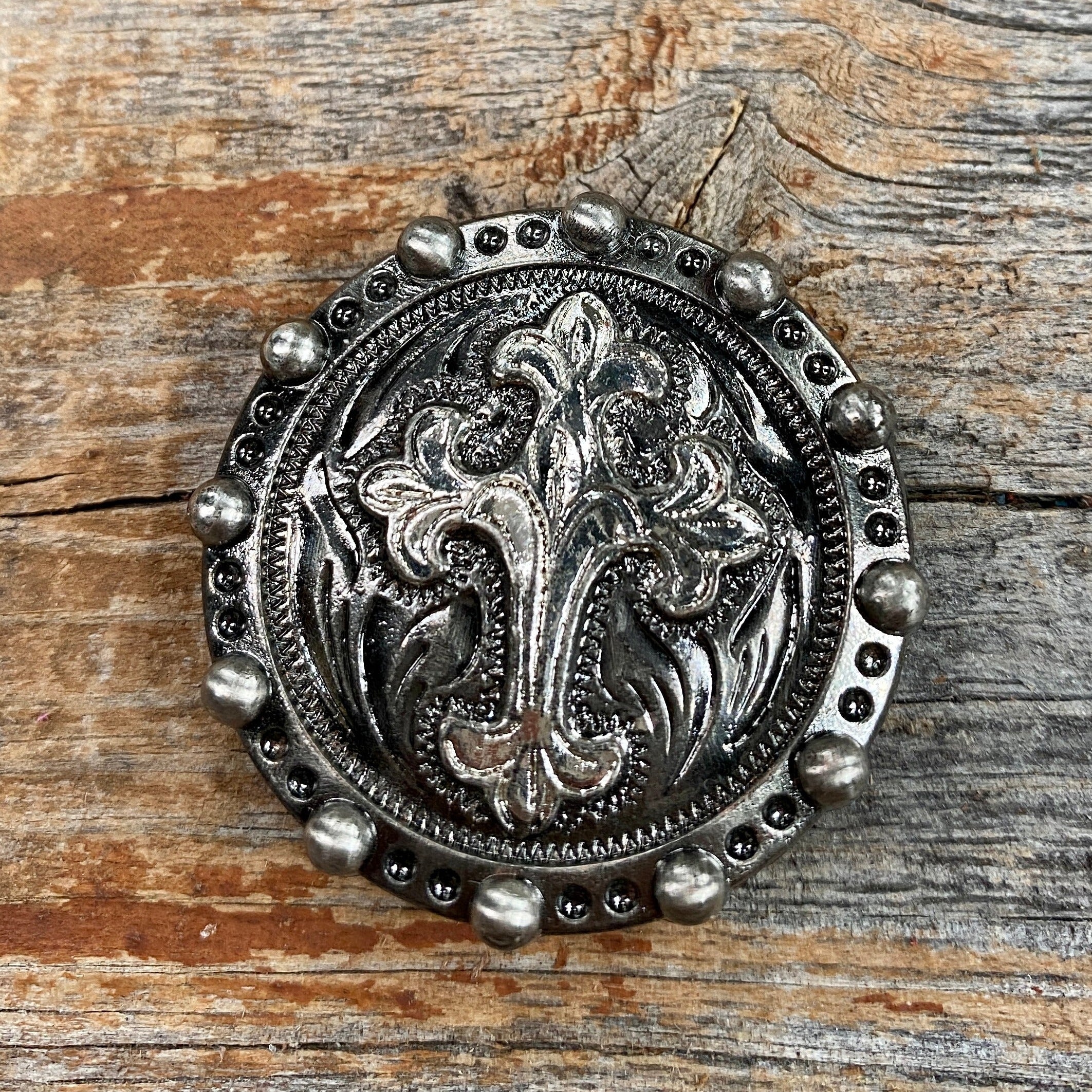 Antique Silver Cross Western Concho W191