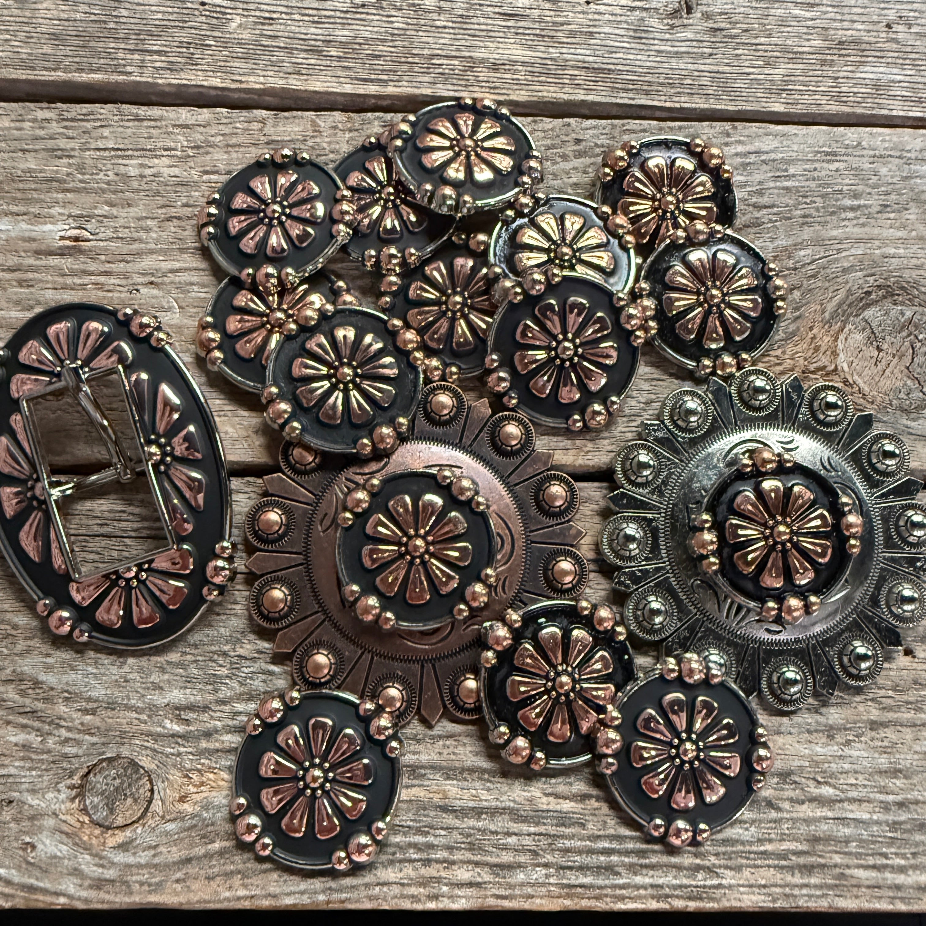 Copper Flower Western Concho W196
