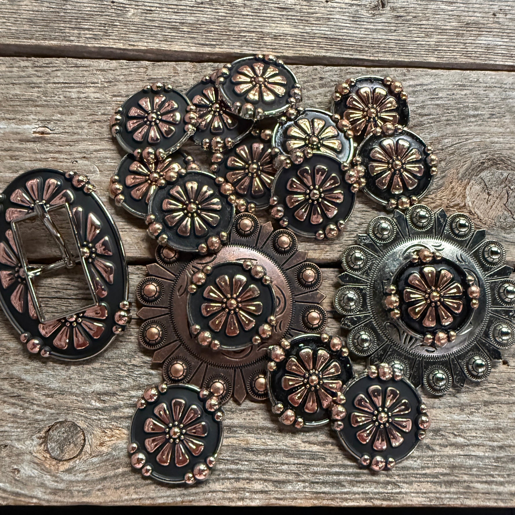 Copper Flower Western Concho W196