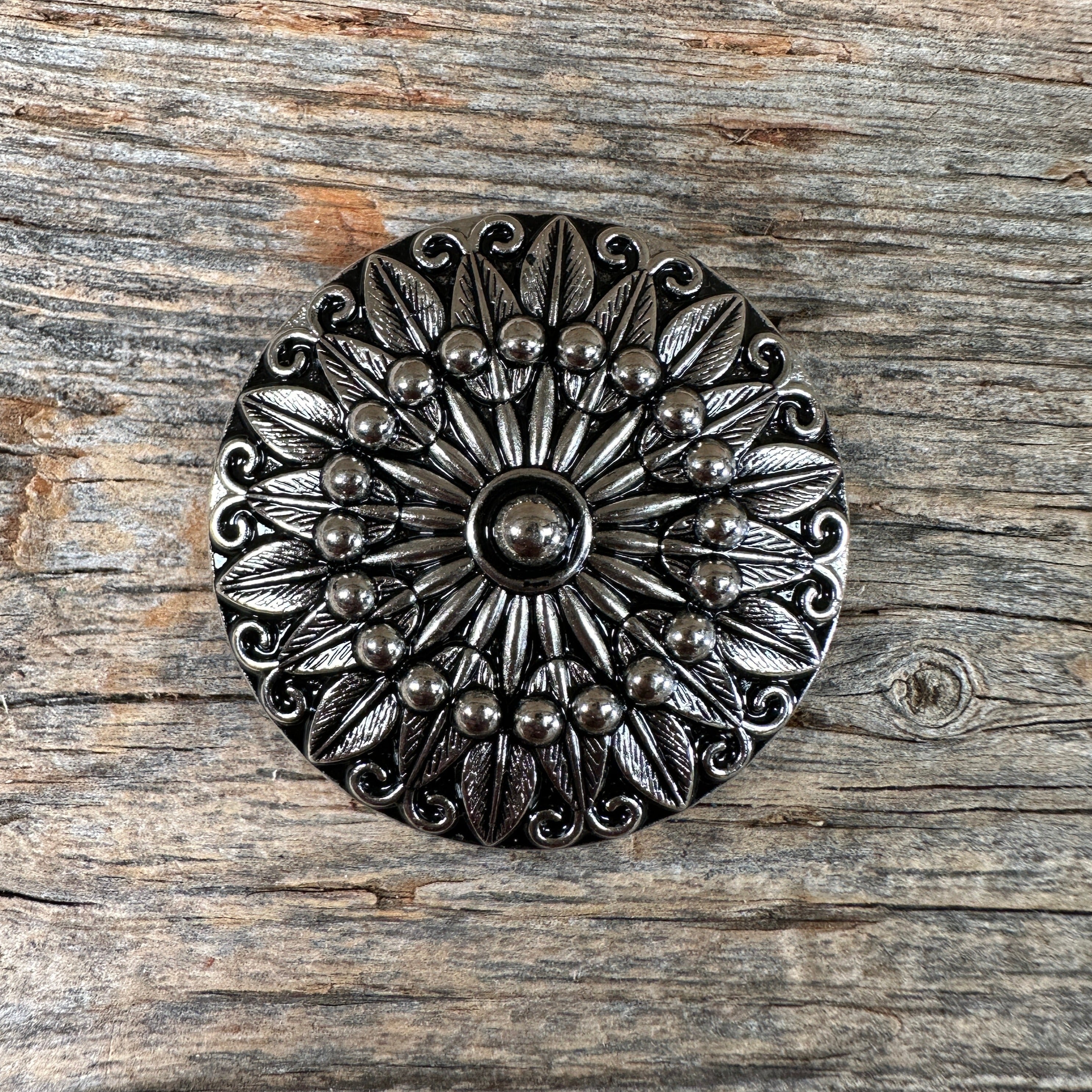 Antique Silver Floral Pinwheel Western Concho W227