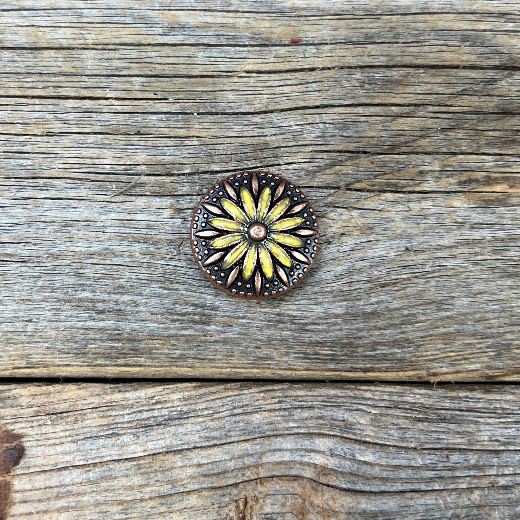 Copper Yellow Daisy Western Concho W229