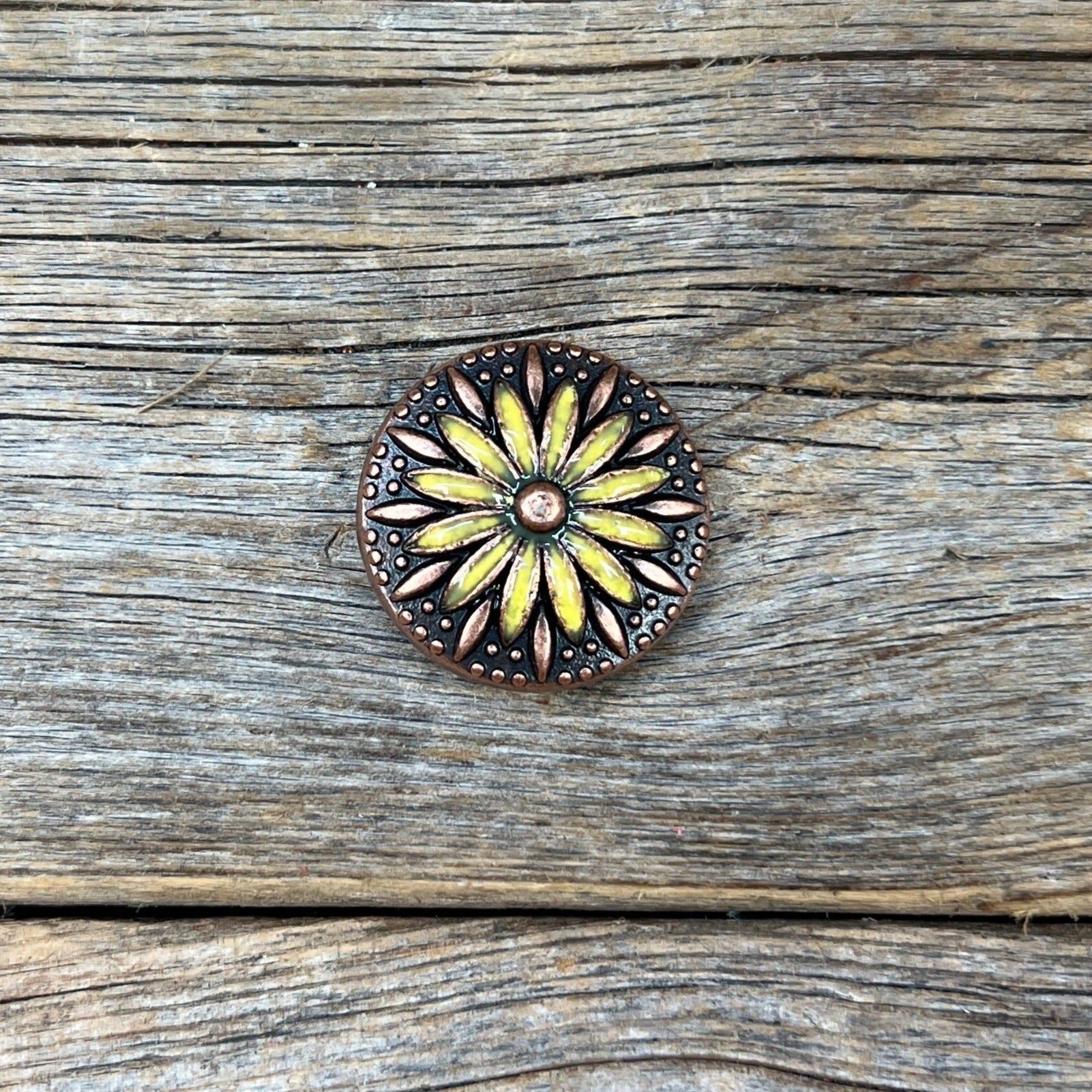 Copper Yellow Daisy Western Concho W229