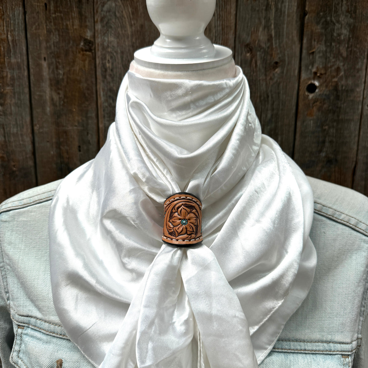 Wild Rag White 35X35