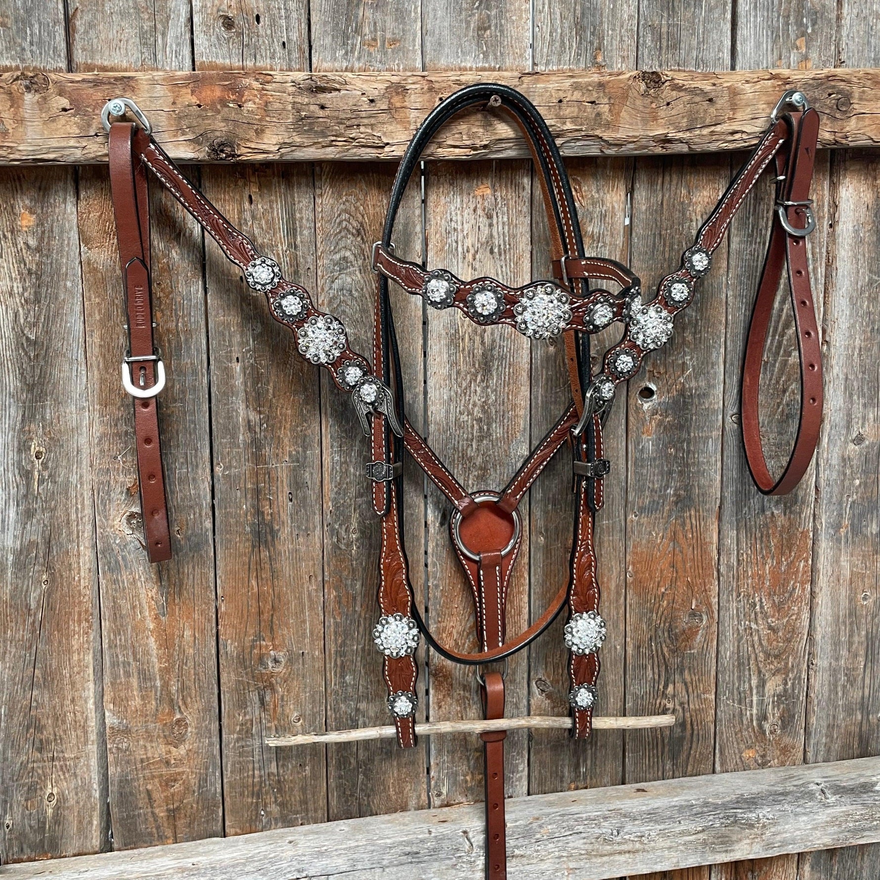 Medium Oil Floral Scalloped Clear Browband / One Ear / Breastcollar Buckstitch #BBBC485 - RODEO DRIVE