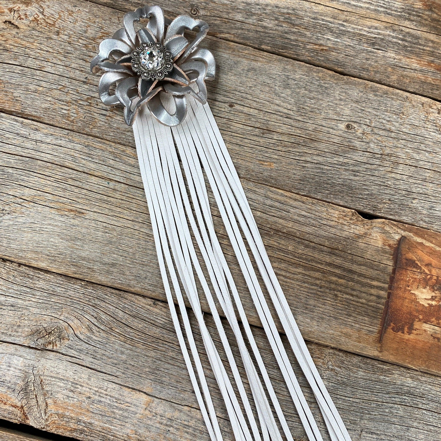 Leather Silver Lotus with White Fringe - RODEO DRIVE