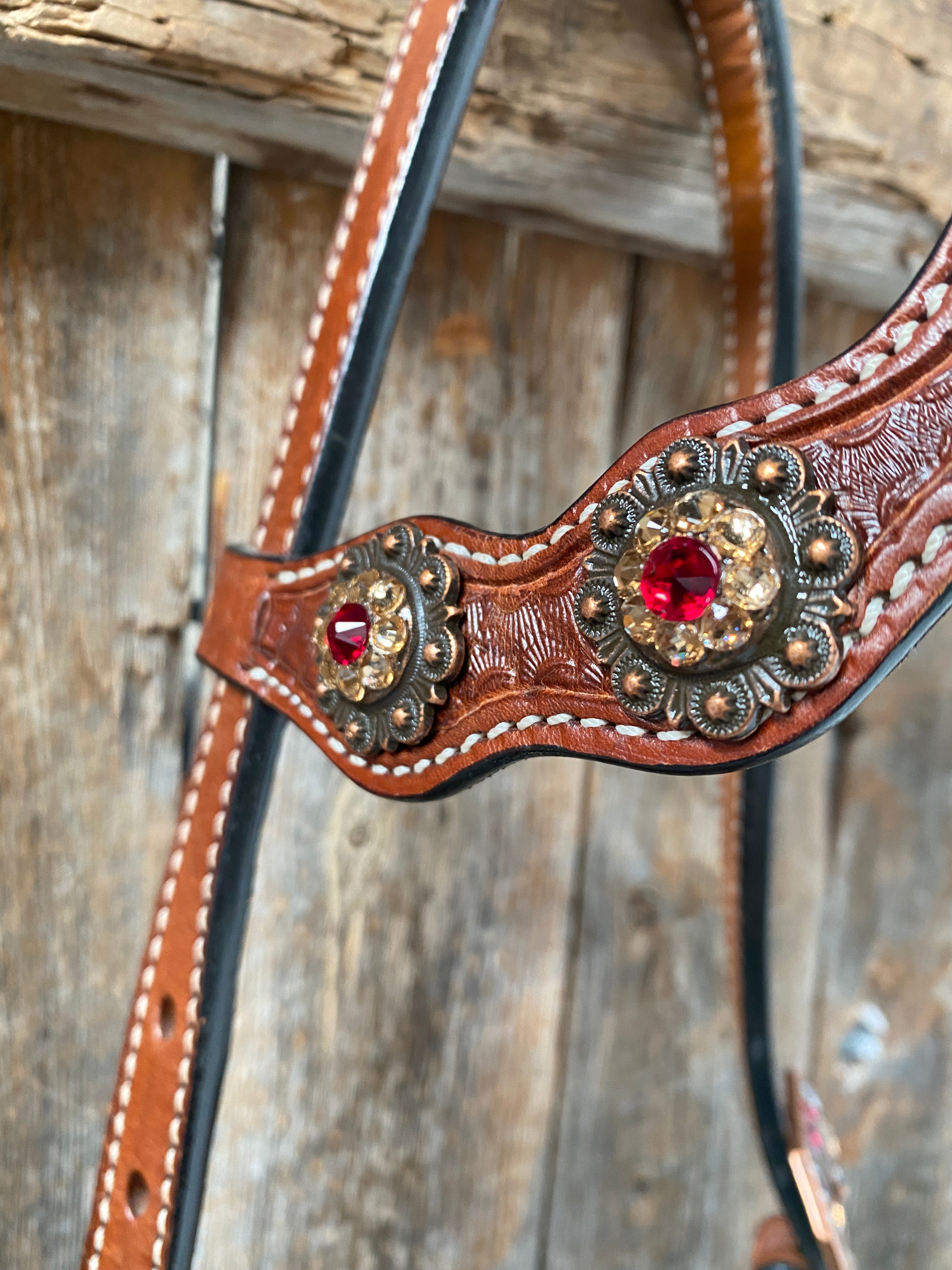 Light Oil Basketweave Champagne and Red One Ear & Breastcollar Tack Set #OEBC432 - RODEO DRIVE